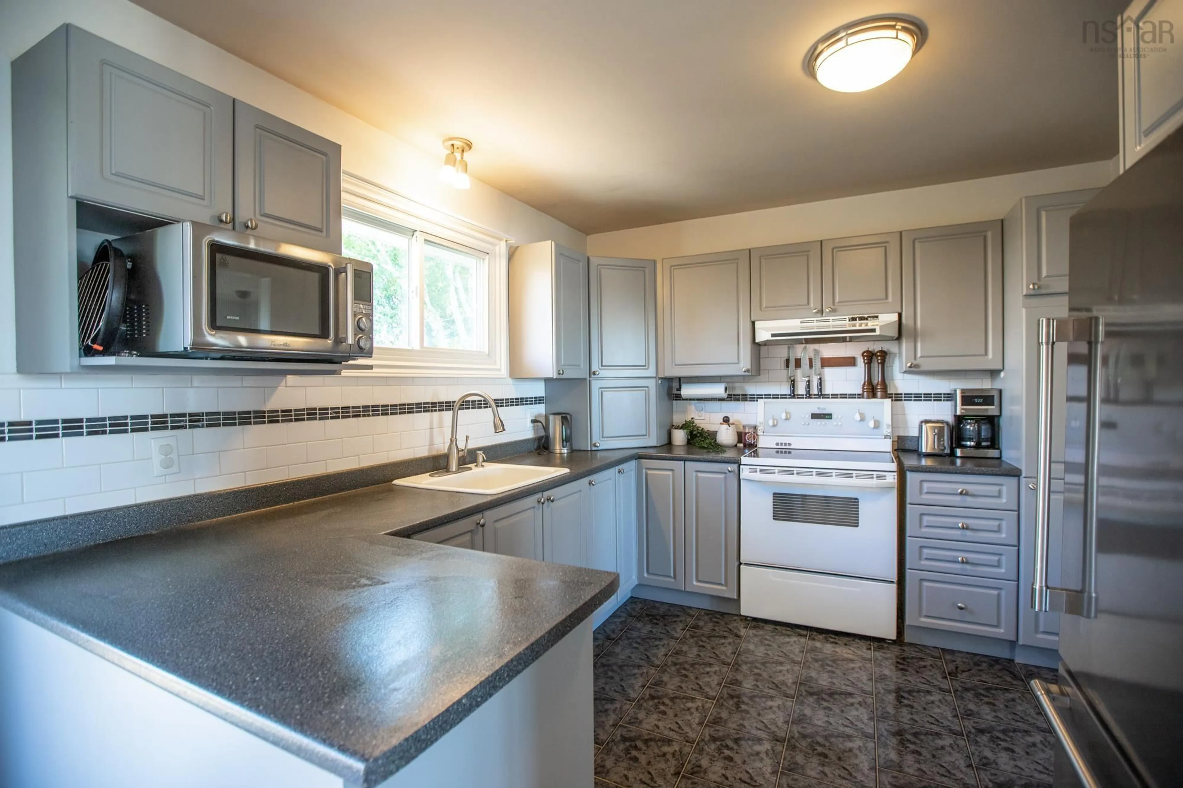 Standard kitchen, unknown for 22 Irvin Cross Place Pl, Dartmouth Nova Scotia B2W 3Y9