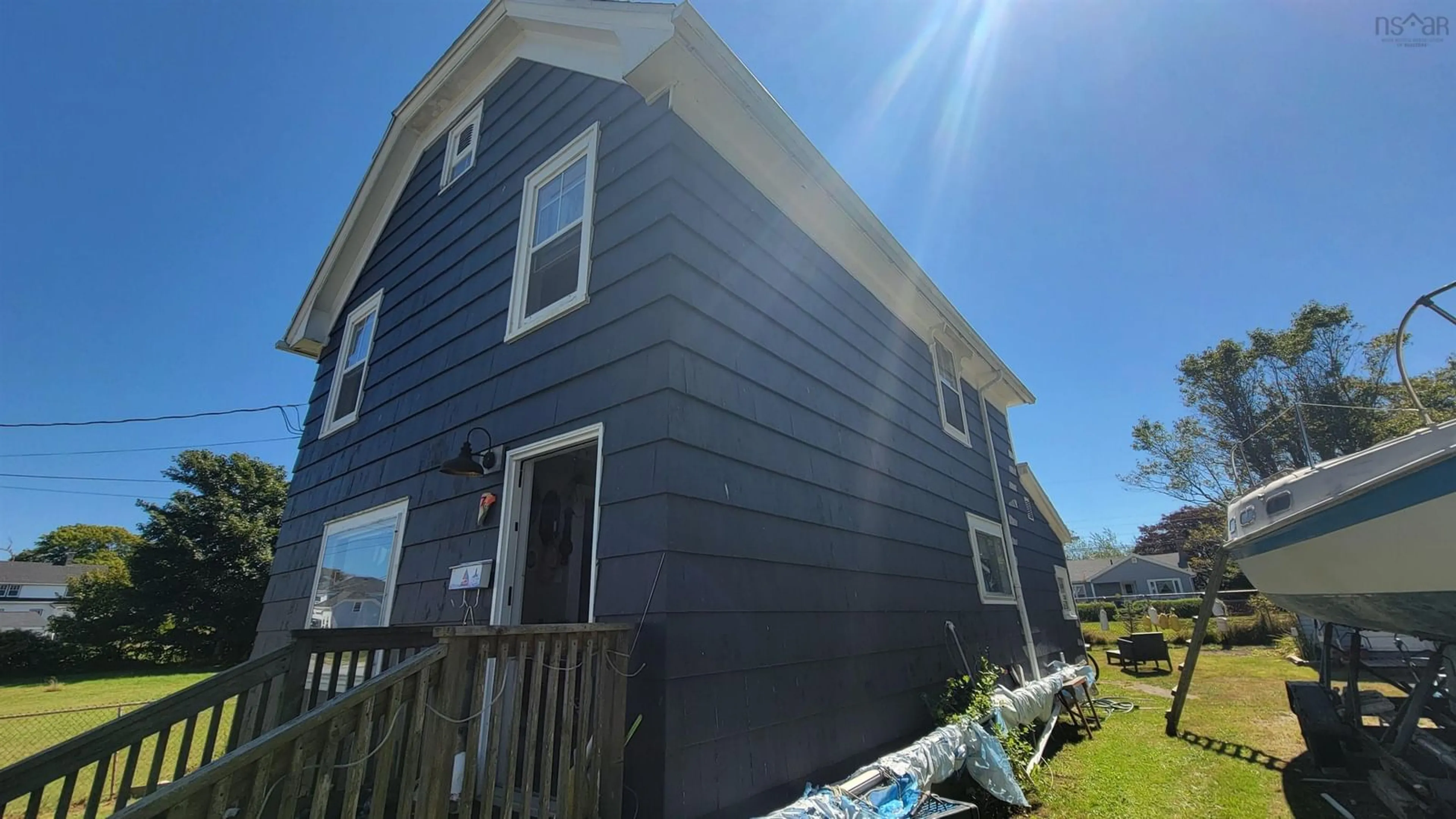 Home with vinyl exterior material, building for 7 Butler St, Yarmouth Nova Scotia B5A 3X7