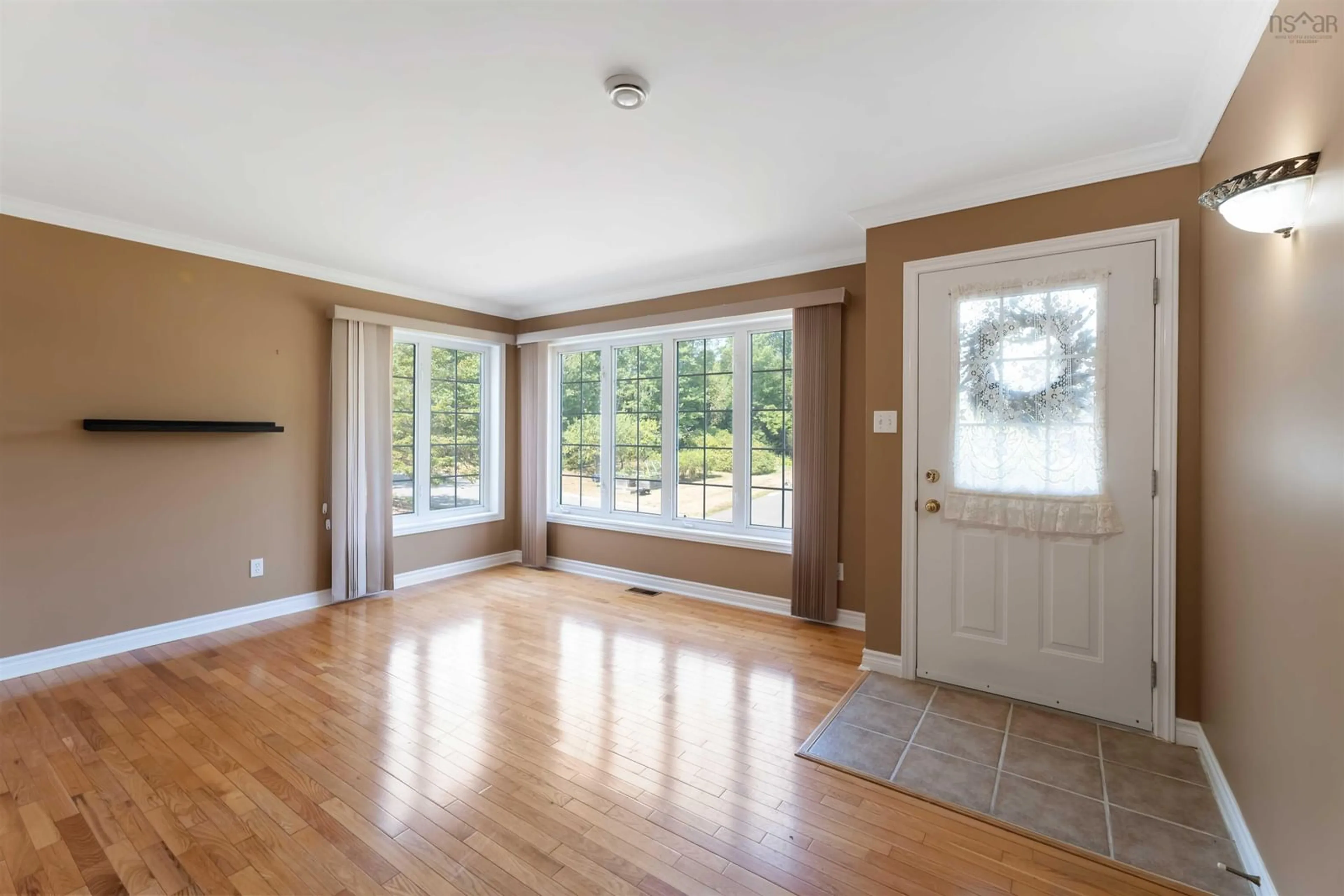 Indoor entryway for 56 Macdonald Park Rd, Kentville Nova Scotia B4N 5C7