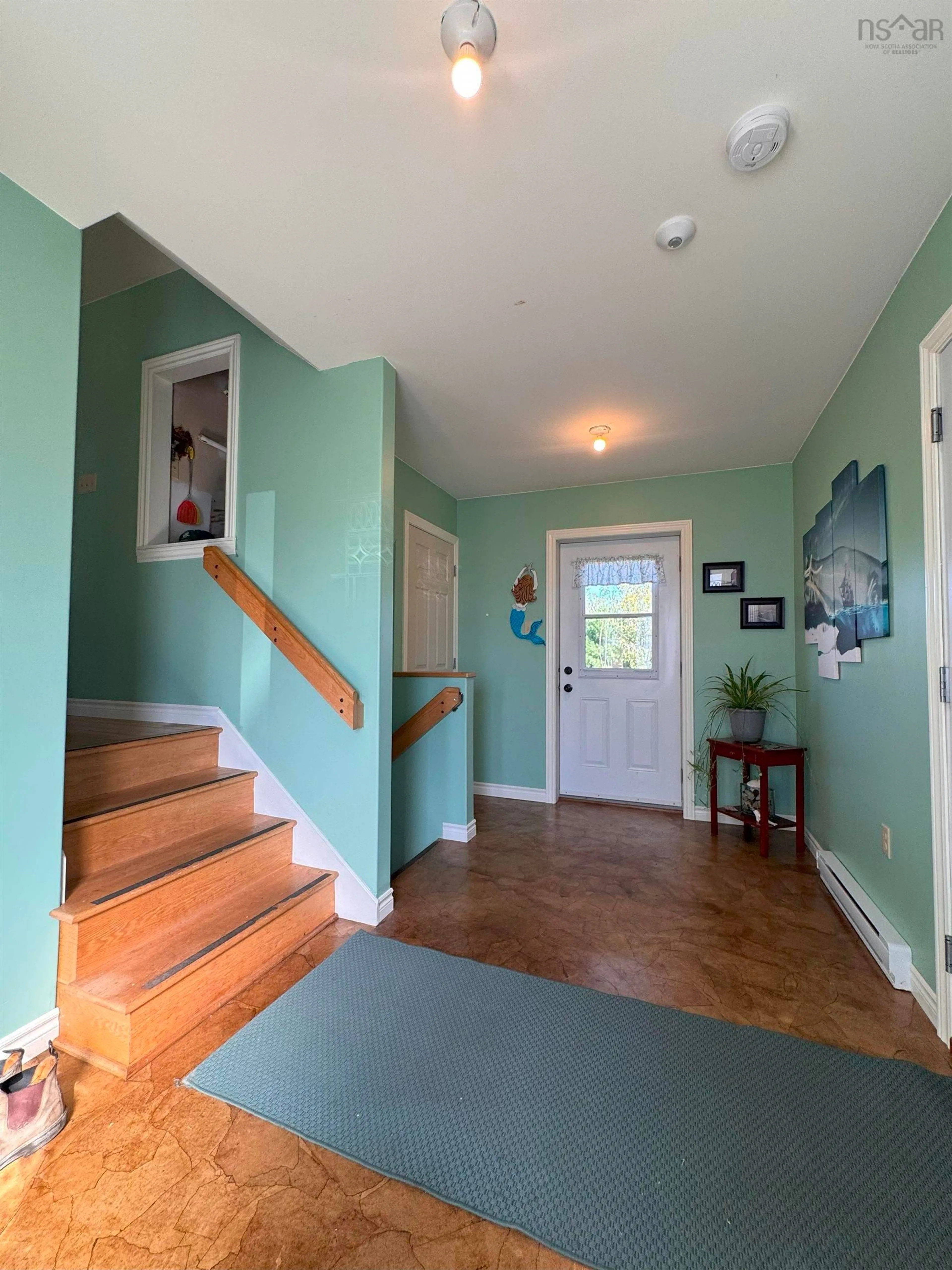 Indoor entryway for 615 New Rd, Melville Nova Scotia B0K 1N0