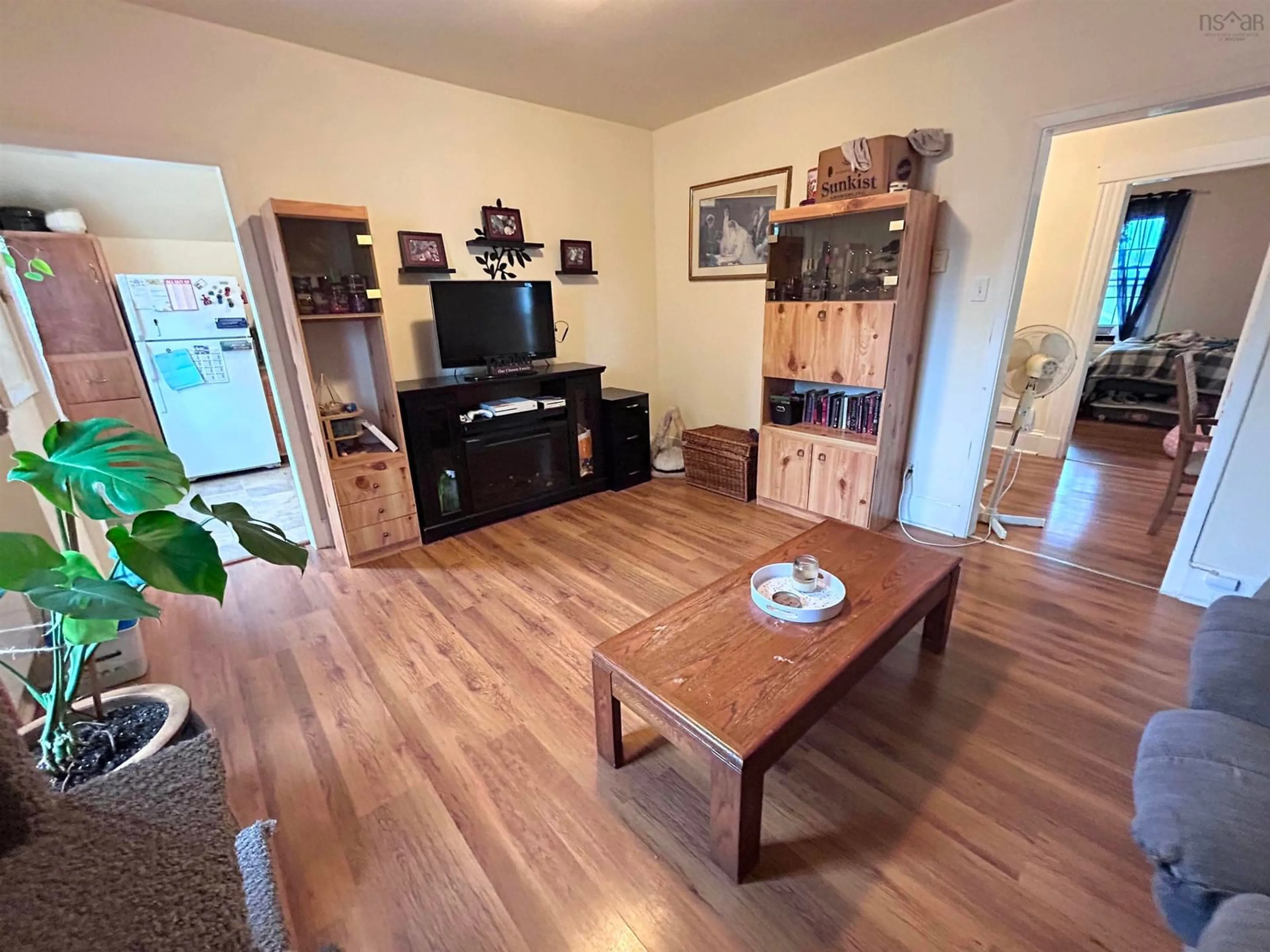 A pic of a room for 13-15 Main Street, Hantsport Nova Scotia B0P 1P0