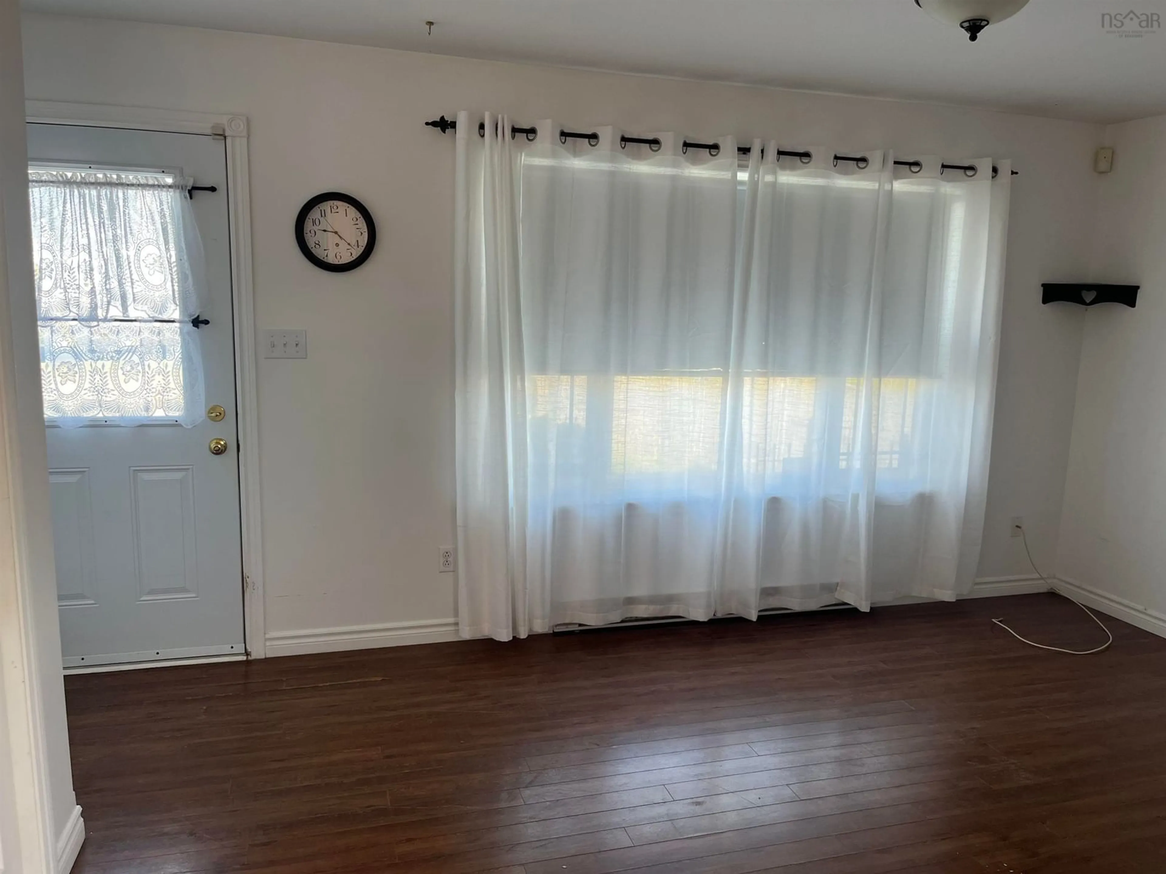 A pic of a room for 7 Gordon St, Glace Bay Nova Scotia B1A 3Z1