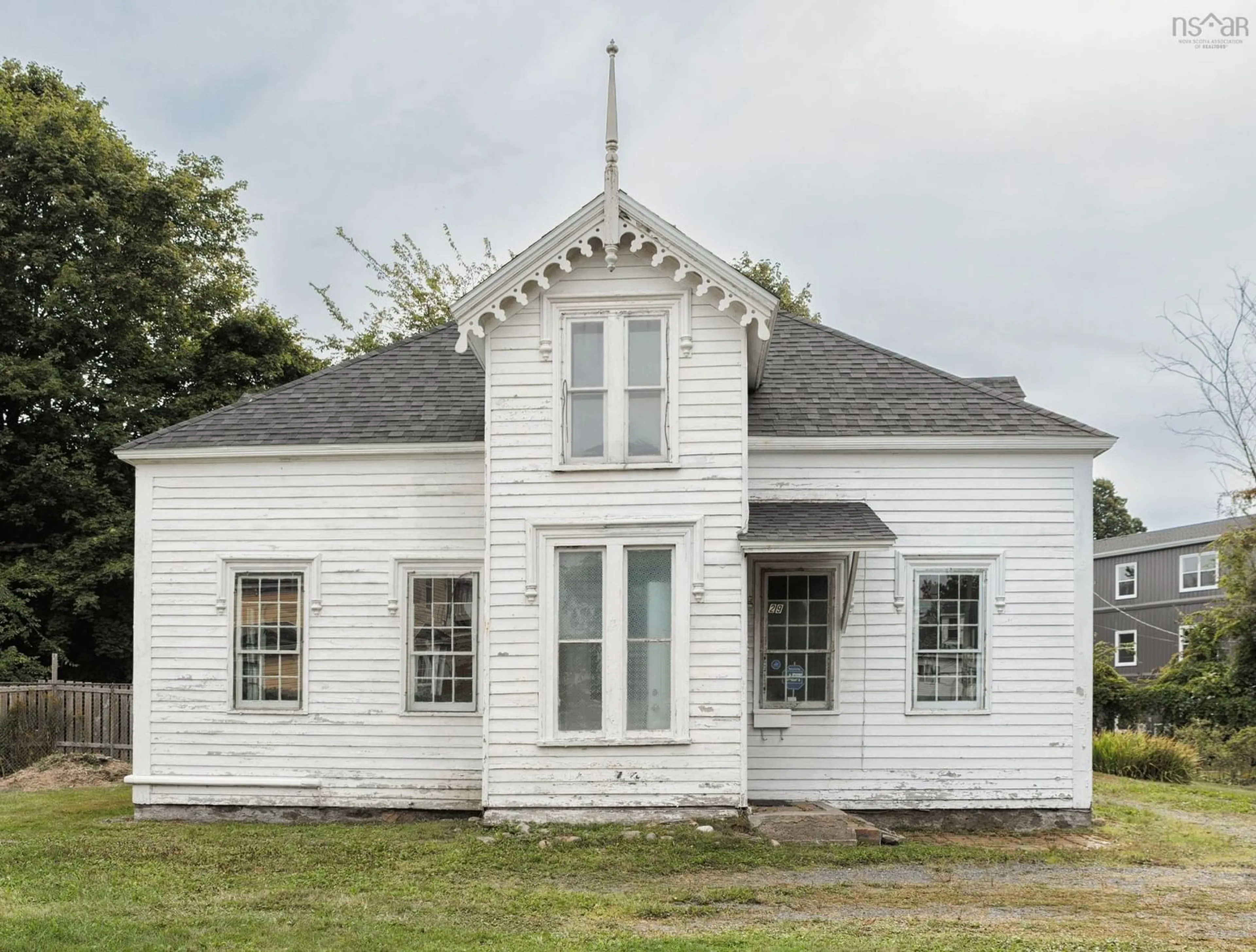 Home with vinyl exterior material, building for 29 Willow St, Truro Nova Scotia B2N 4Z5