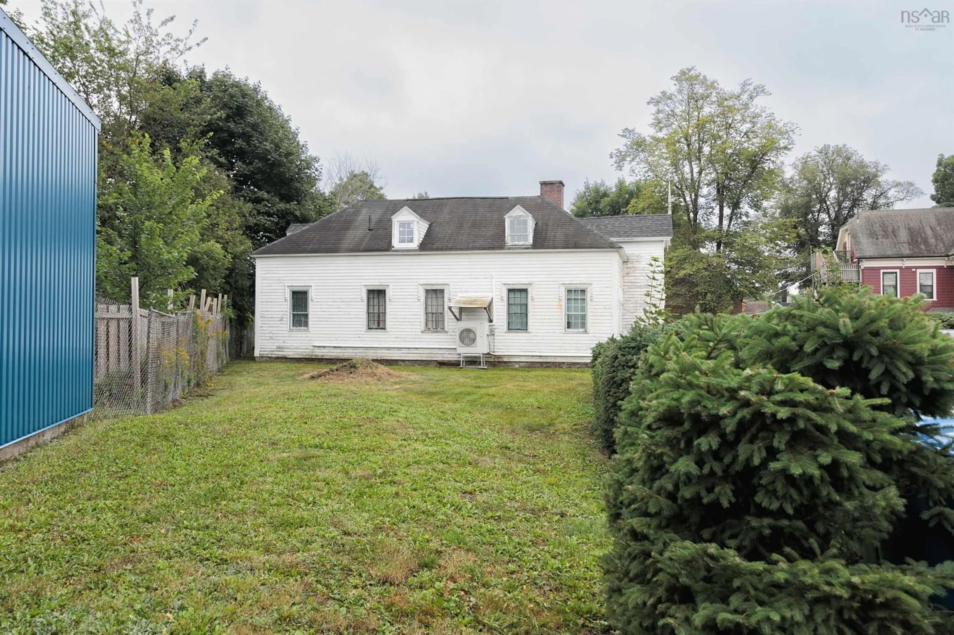 A pic from outside/outdoor area/front of a property/back of a property/a pic from drone, building for 29 Willow St, Truro Nova Scotia B2N 4Z5