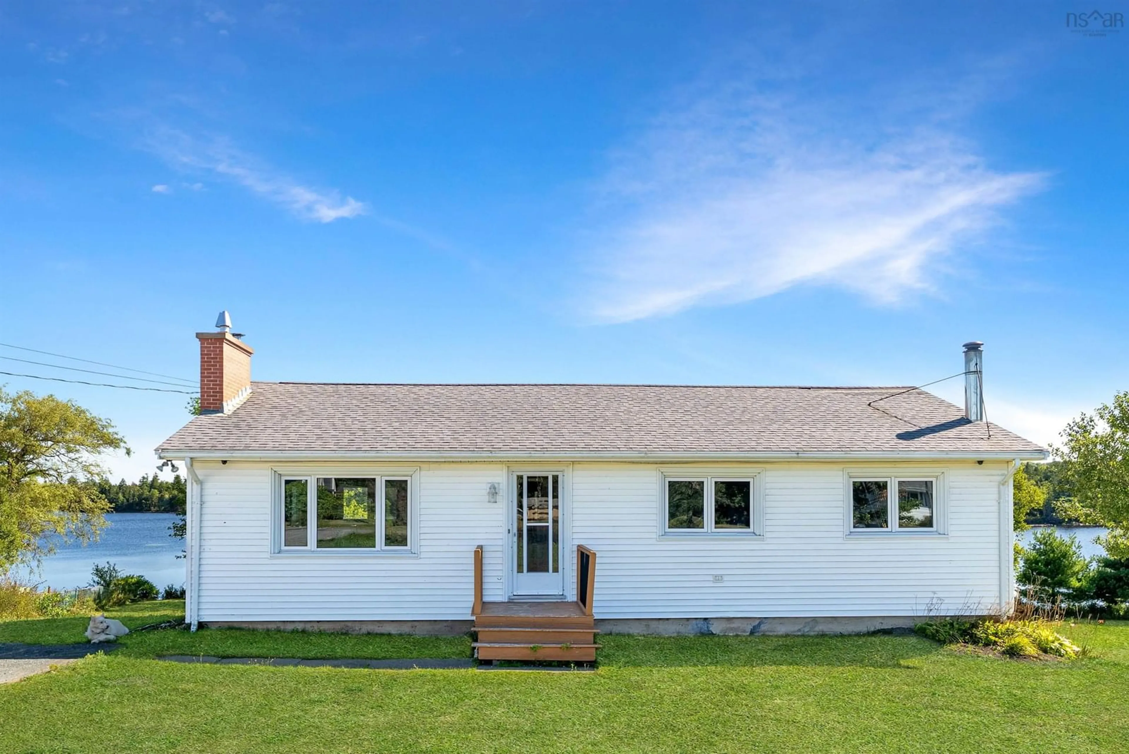 Home with vinyl exterior material, building for 2827 Sackville Drive Dr, Upper Sackville Nova Scotia B4E 3C4