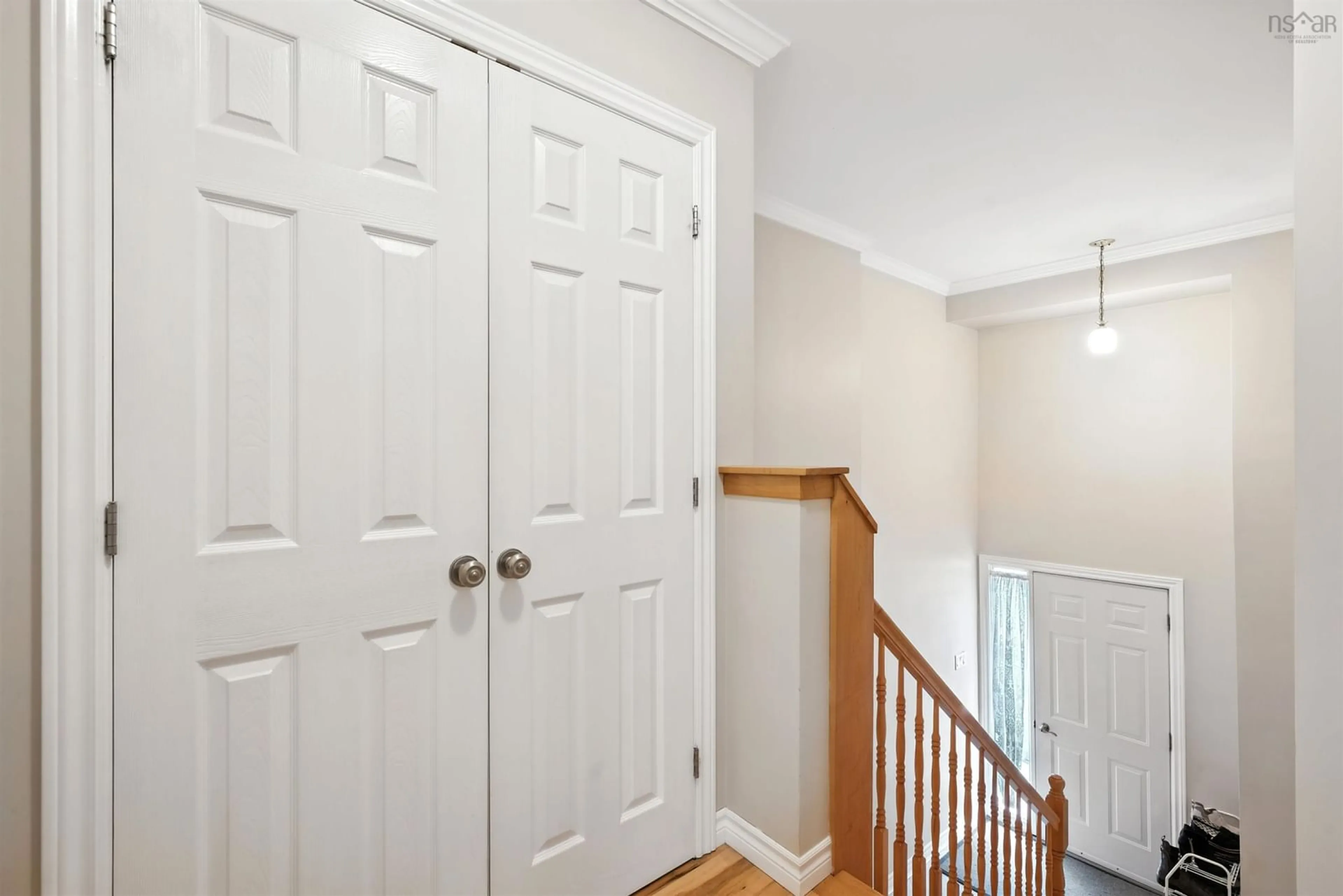 Indoor entryway for 10 Carriage Way Terr, Lower Sackville Nova Scotia B4E 2H1