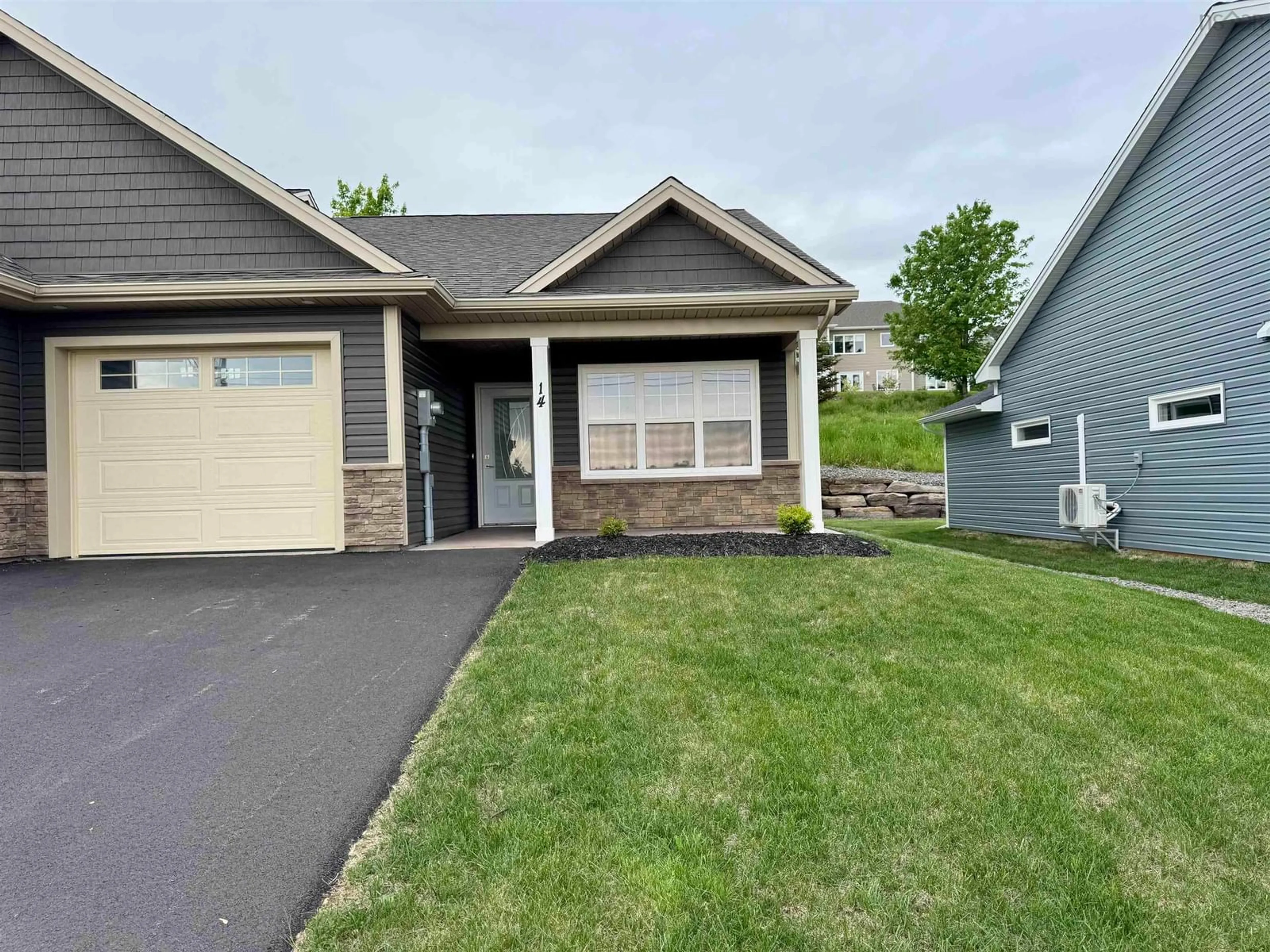 Home with vinyl exterior material, street for 14 Goldenrod Crt, Falmouth Nova Scotia B0N 1L0