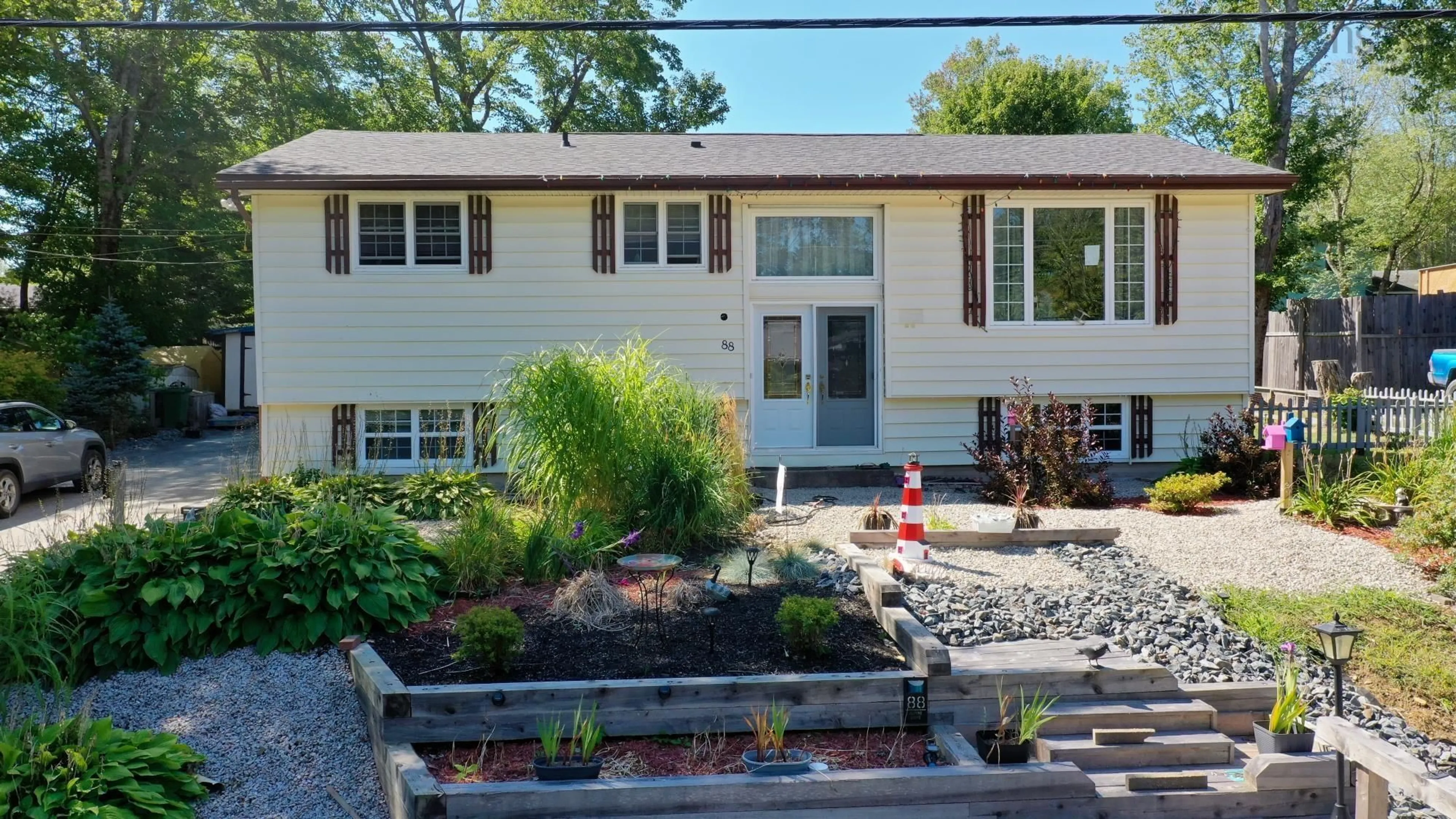 Home with vinyl exterior material, street for 88 Alpine Dr, Bridgewater Nova Scotia B4V 3A8