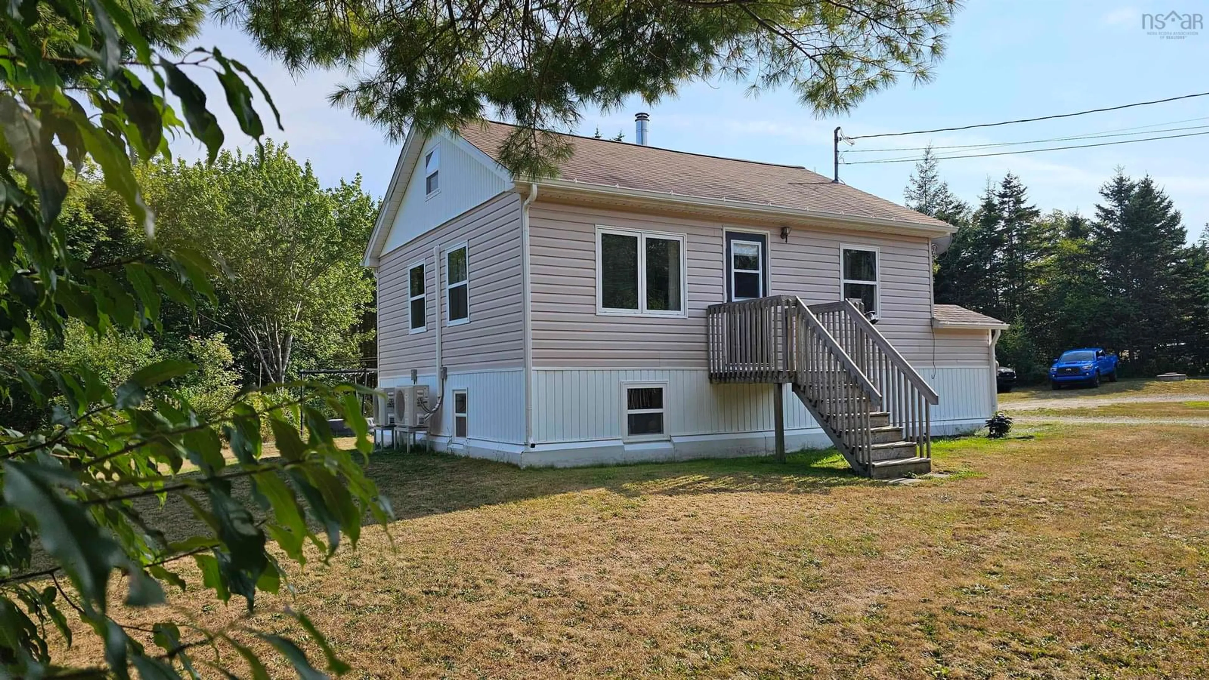 Home with vinyl exterior material, unknown for 26 Cape Wharf Rd, Upper Wedgeport Nova Scotia B0W 1B0