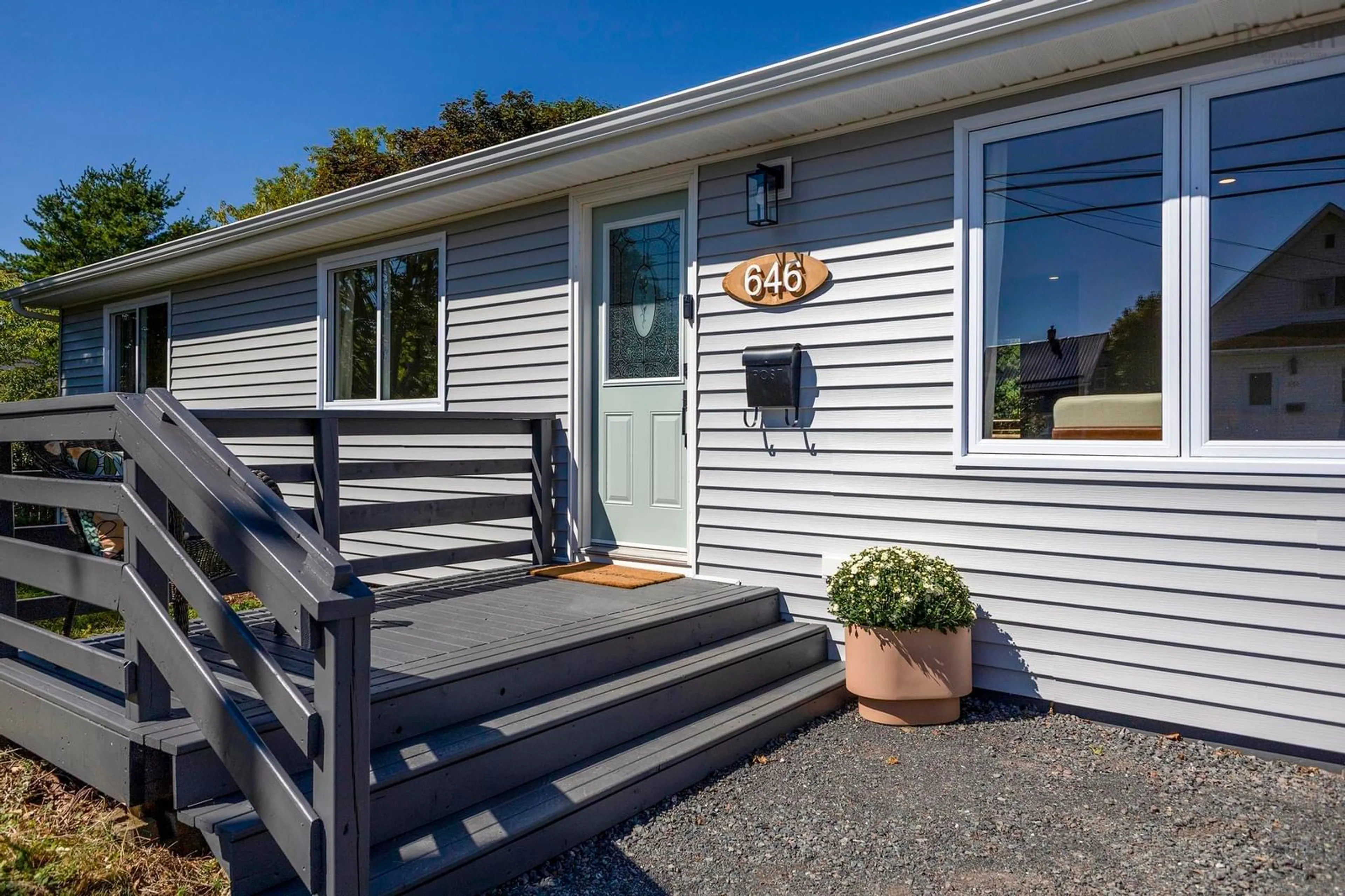 Home with vinyl exterior material, street for 646 Helene St, New Glasgow Nova Scotia B2H 2Y1