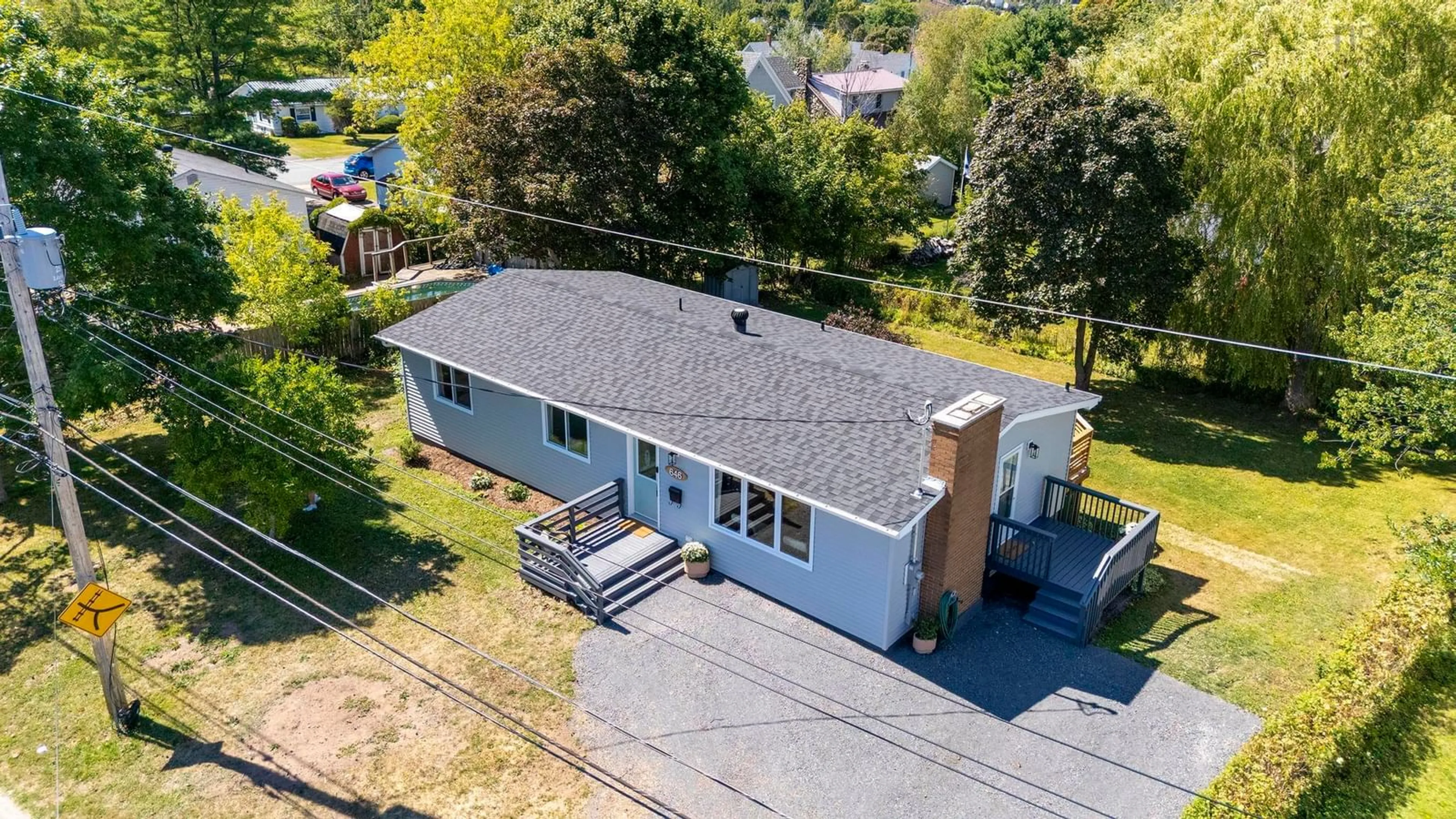 A pic from outside/outdoor area/front of a property/back of a property/a pic from drone, building for 646 Helene St, New Glasgow Nova Scotia B2H 2Y1
