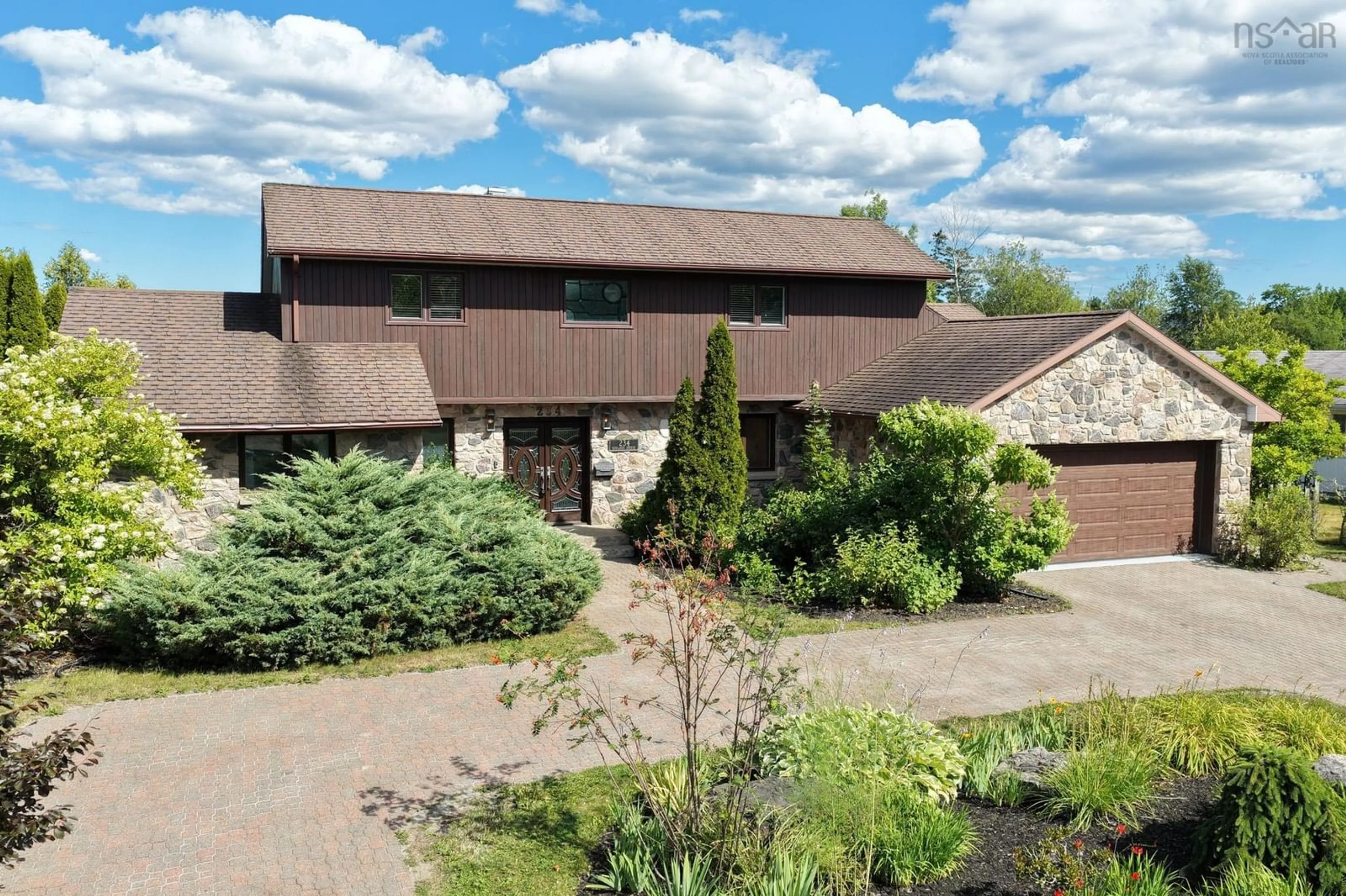 A pic from outside/outdoor area/front of a property/back of a property/a pic from drone, building for 234 Newlands Ave, Sydney Nova Scotia B1S 1Y6