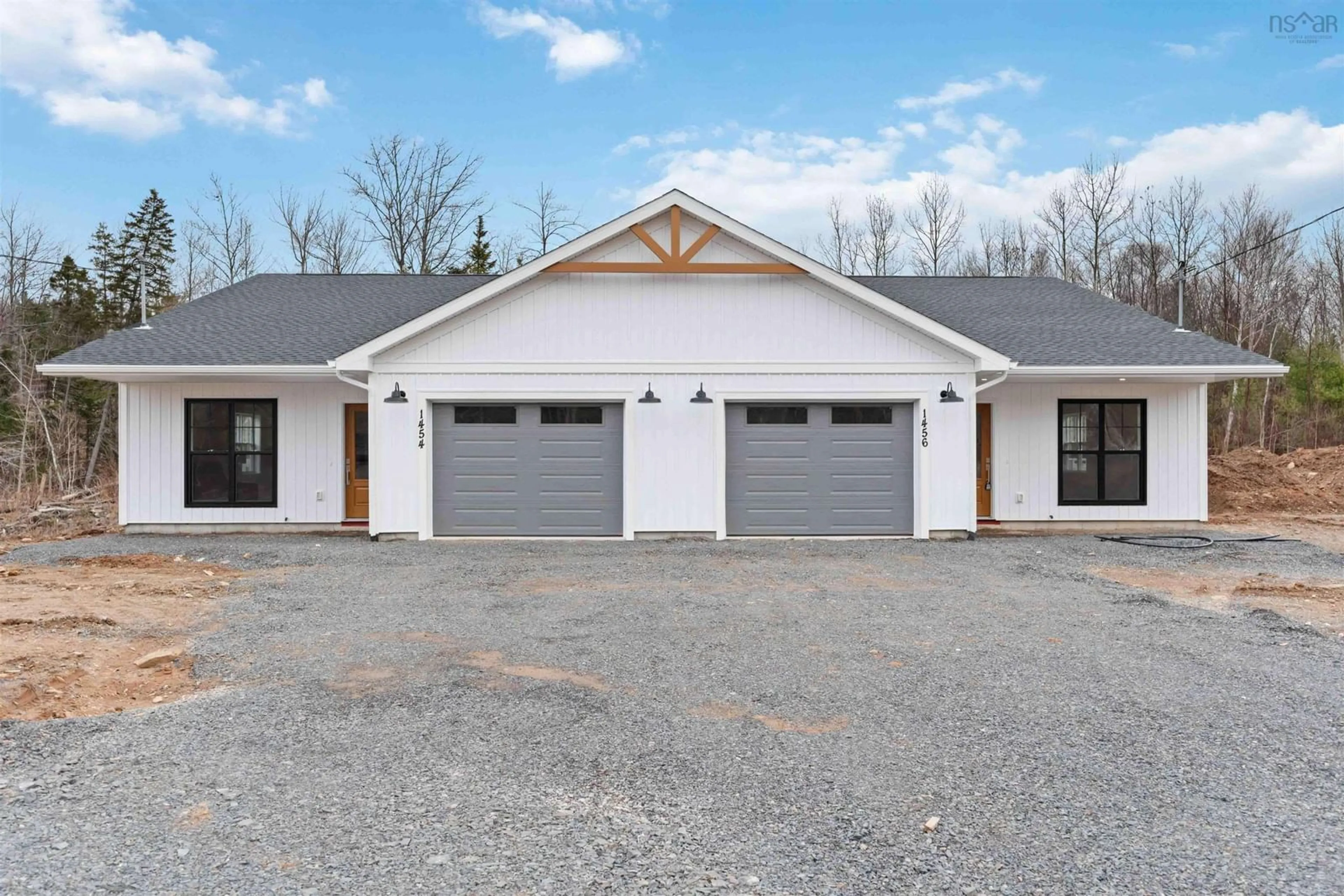 Indoor garage for 1448 Ashlee Dr, Coldbrook Nova Scotia B4R 1A1