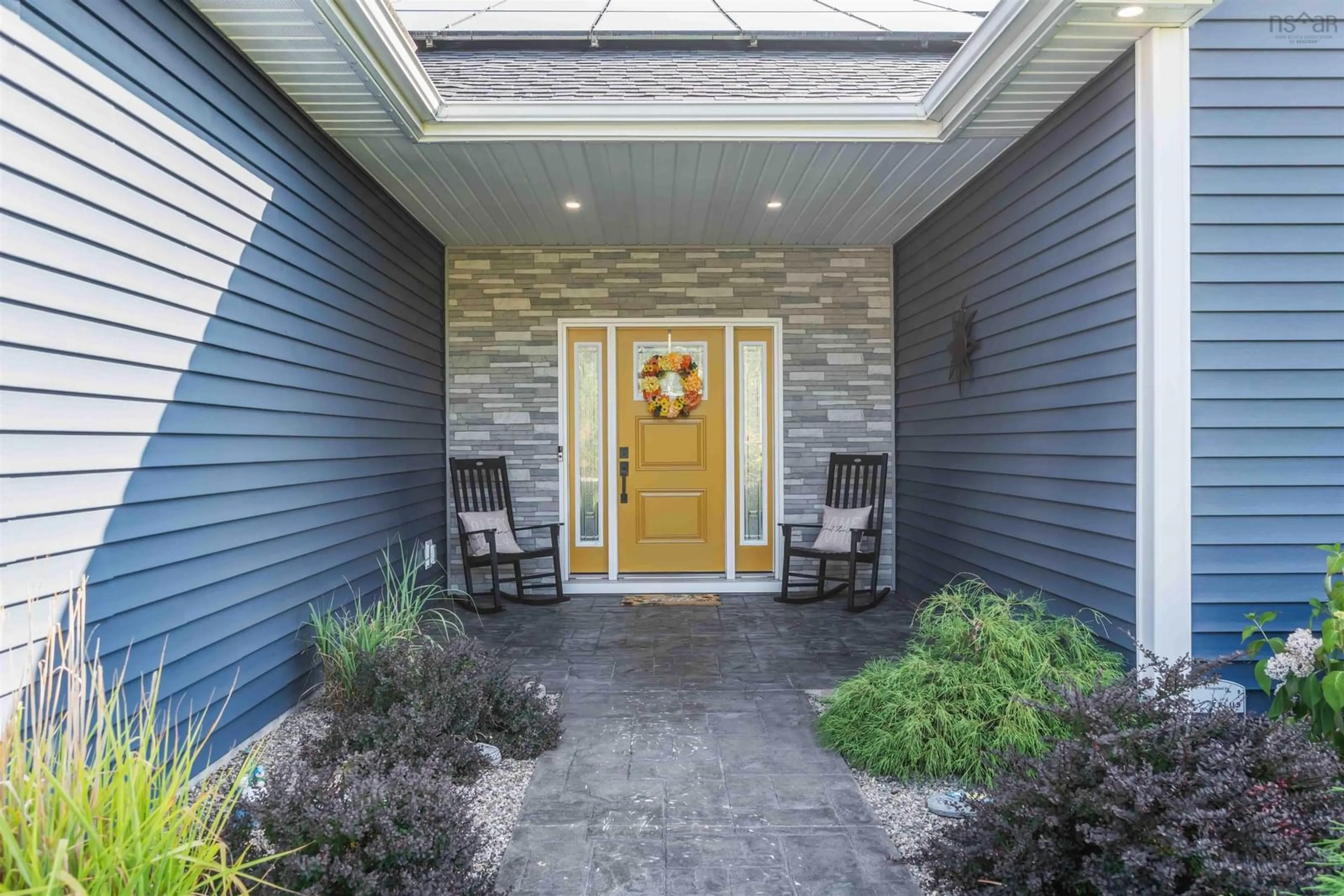 Indoor entryway for 21 Cynthia Dr, Kingston Nova Scotia B0P 1R0