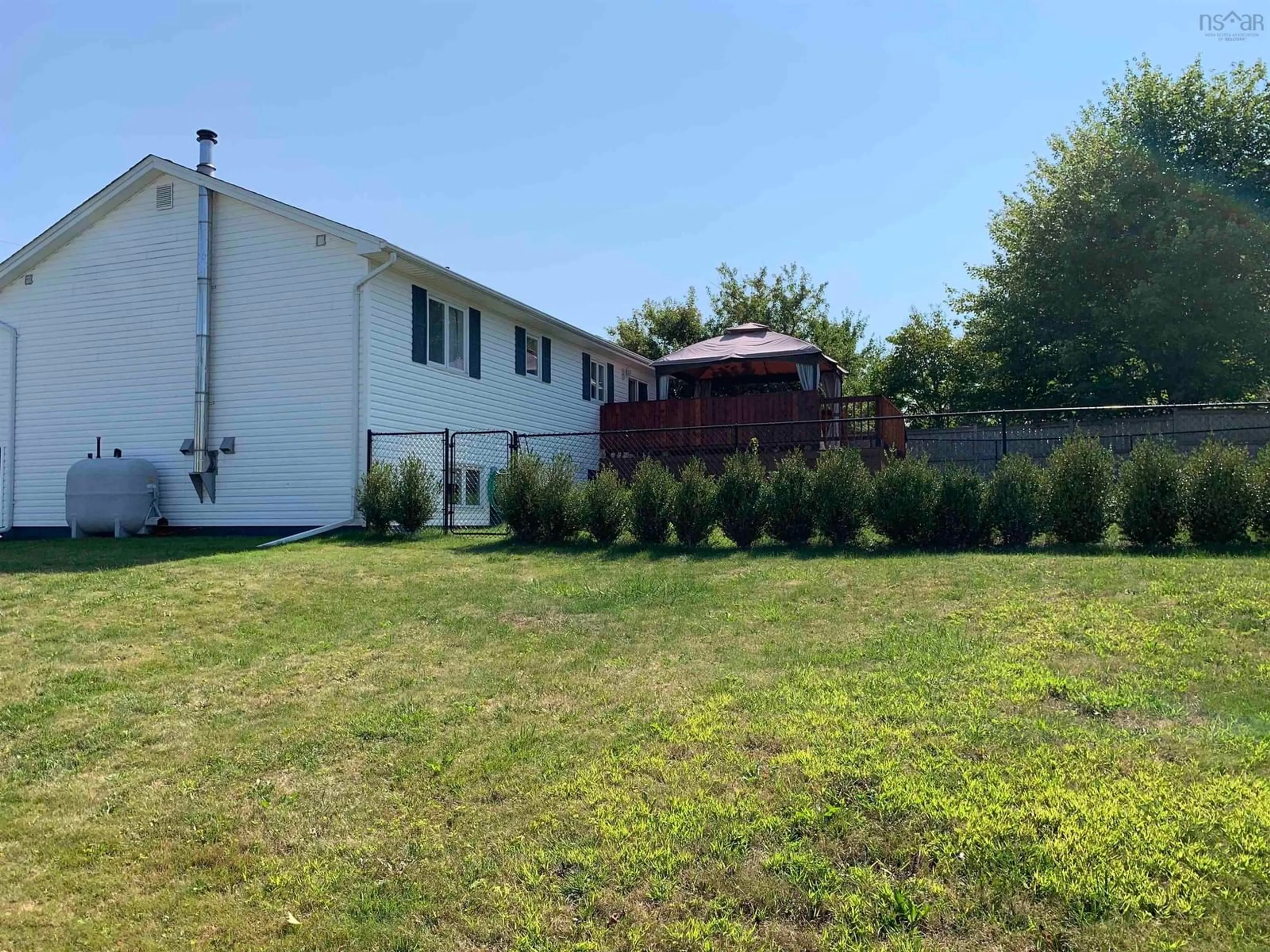 A pic from outside/outdoor area/front of a property/back of a property/a pic from drone, unknown for 1 Cassandra Dr, Dartmouth Nova Scotia B2W 6H3