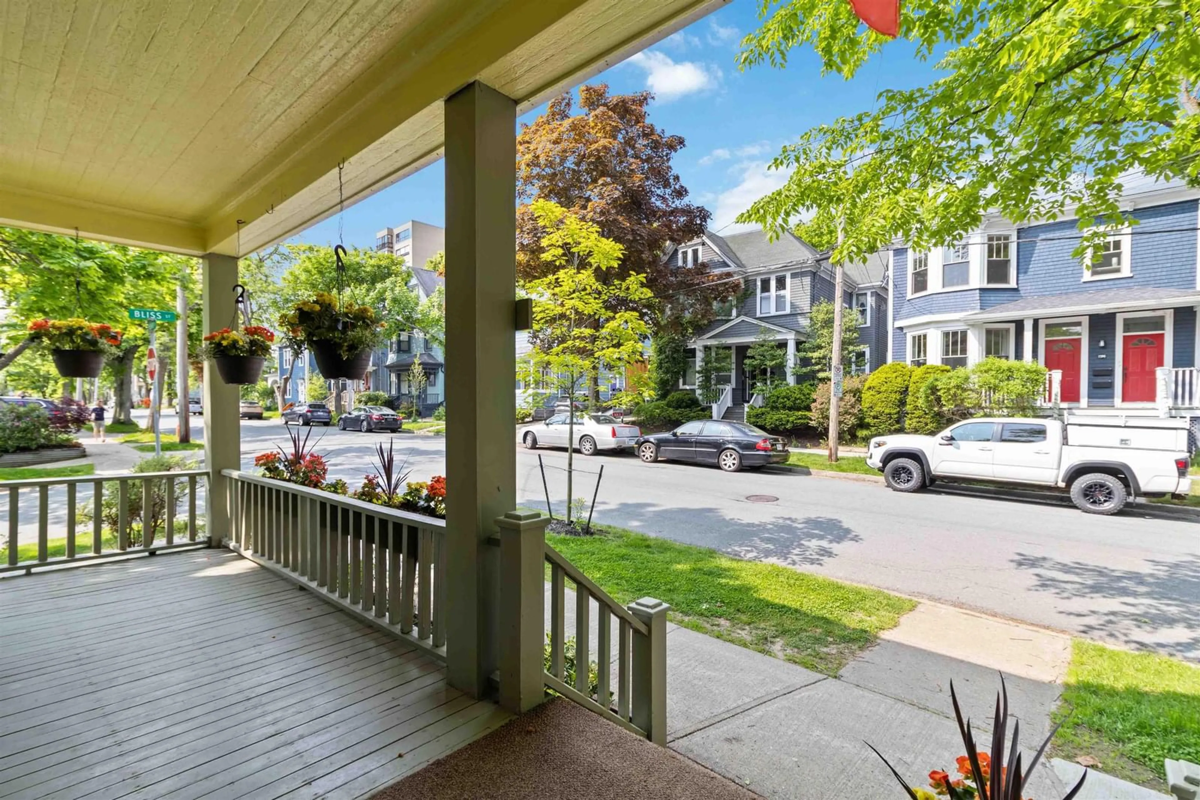 Patio, street for 1589 Henry St, Halifax Nova Scotia B3H 3K2