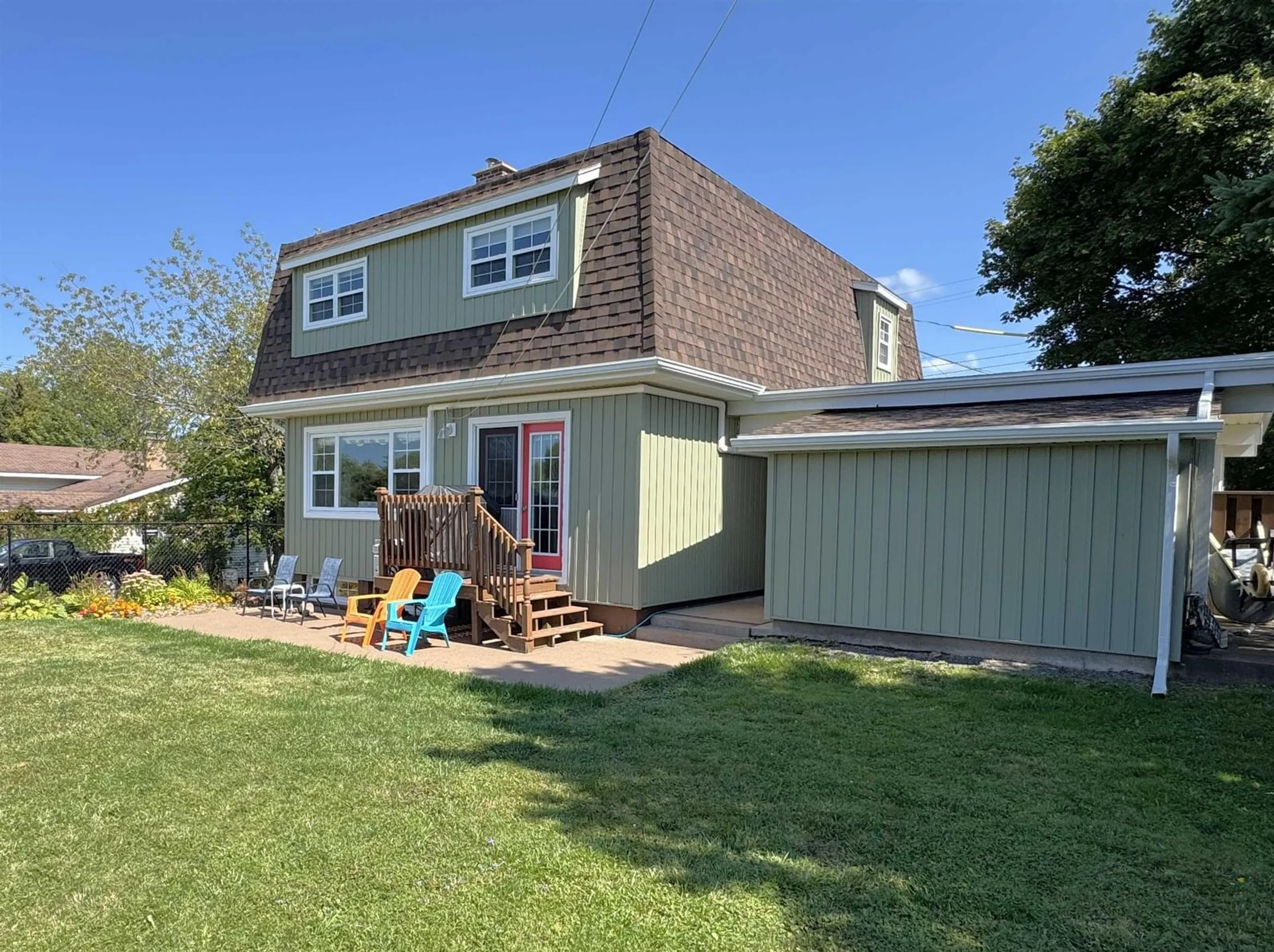 A pic from outside/outdoor area/front of a property/back of a property/a pic from drone, street for 422 Beech, New Glasgow Nova Scotia B2H 1A4