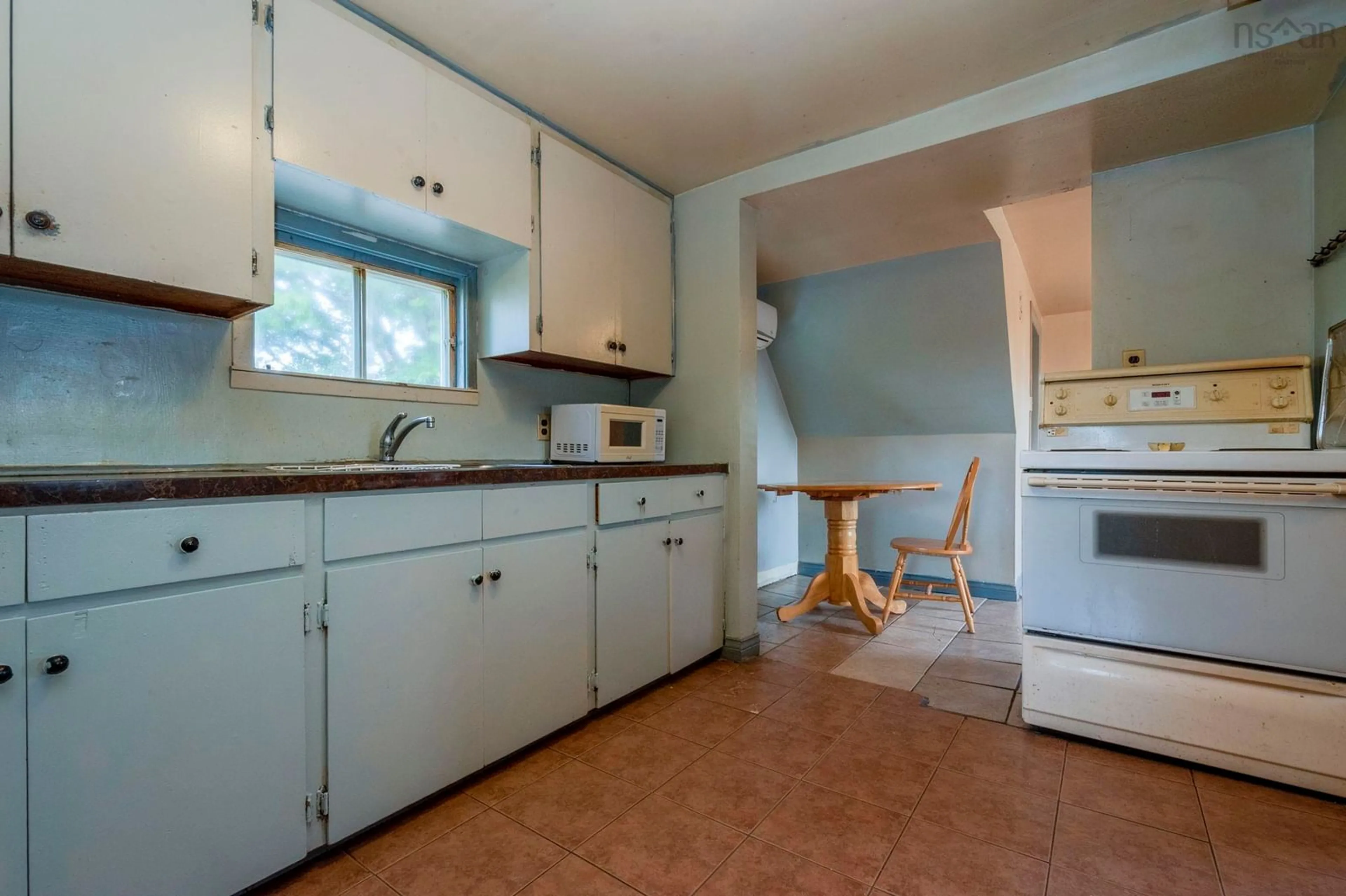 Standard kitchen, unknown for 73 St Marys St, Digby Nova Scotia B0V 1A0