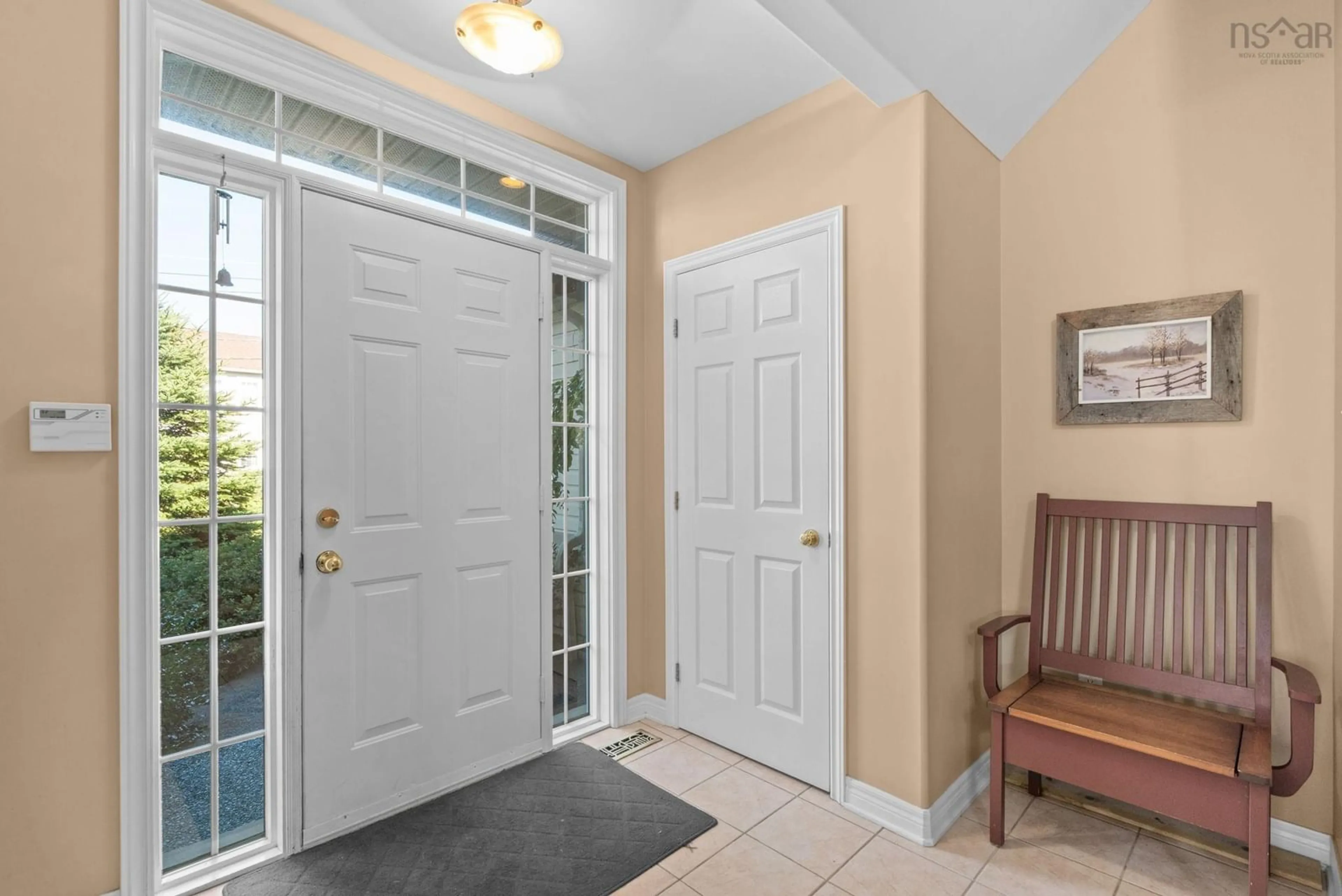 Indoor entryway for 30 Banks Crt, Dartmouth Nova Scotia B2X 2Y6