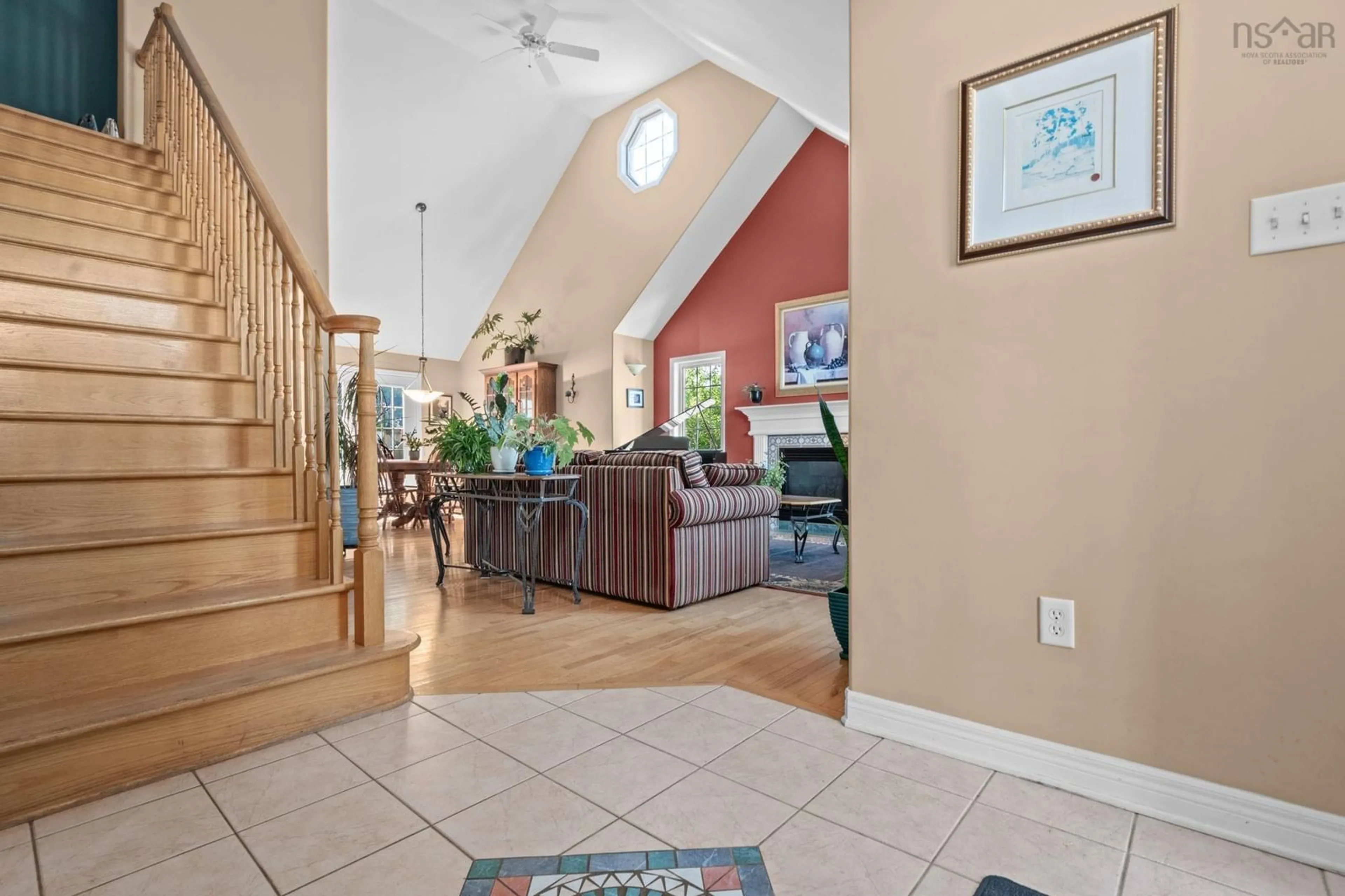 Indoor foyer for 30 Banks Crt, Dartmouth Nova Scotia B2X 2Y6