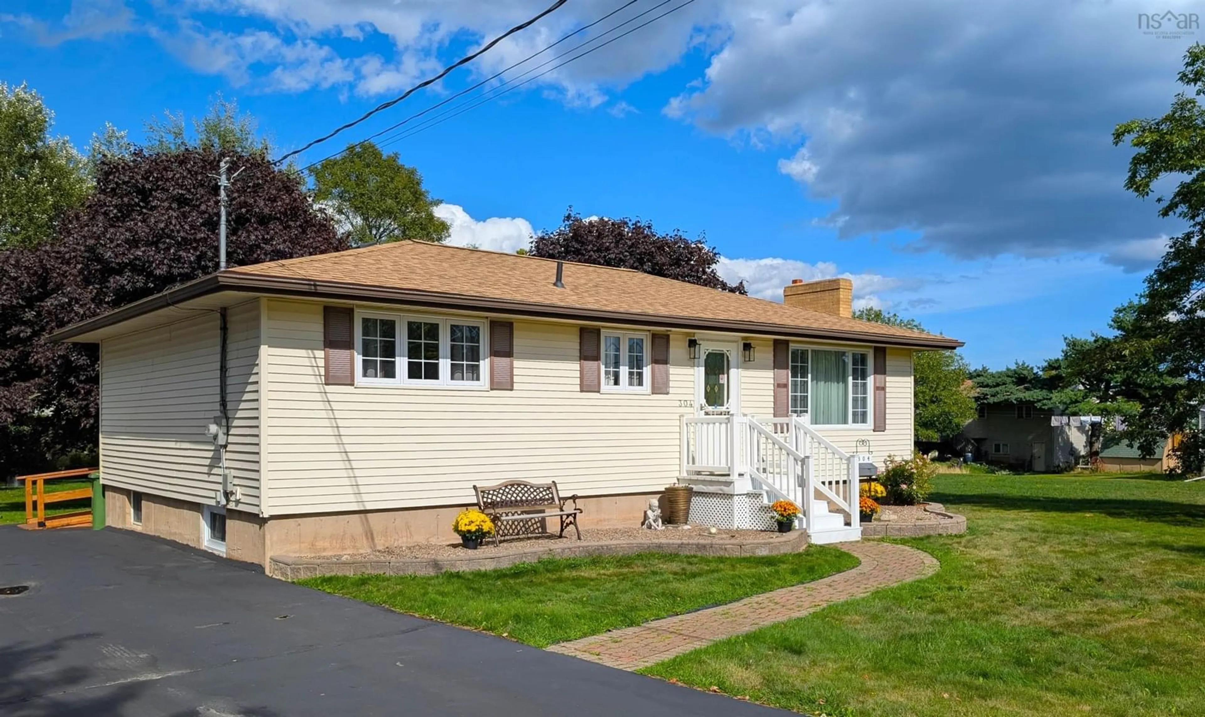 Home with vinyl exterior material, street for 304 Astral Dr, Cole Harbour Nova Scotia B2V 1B8