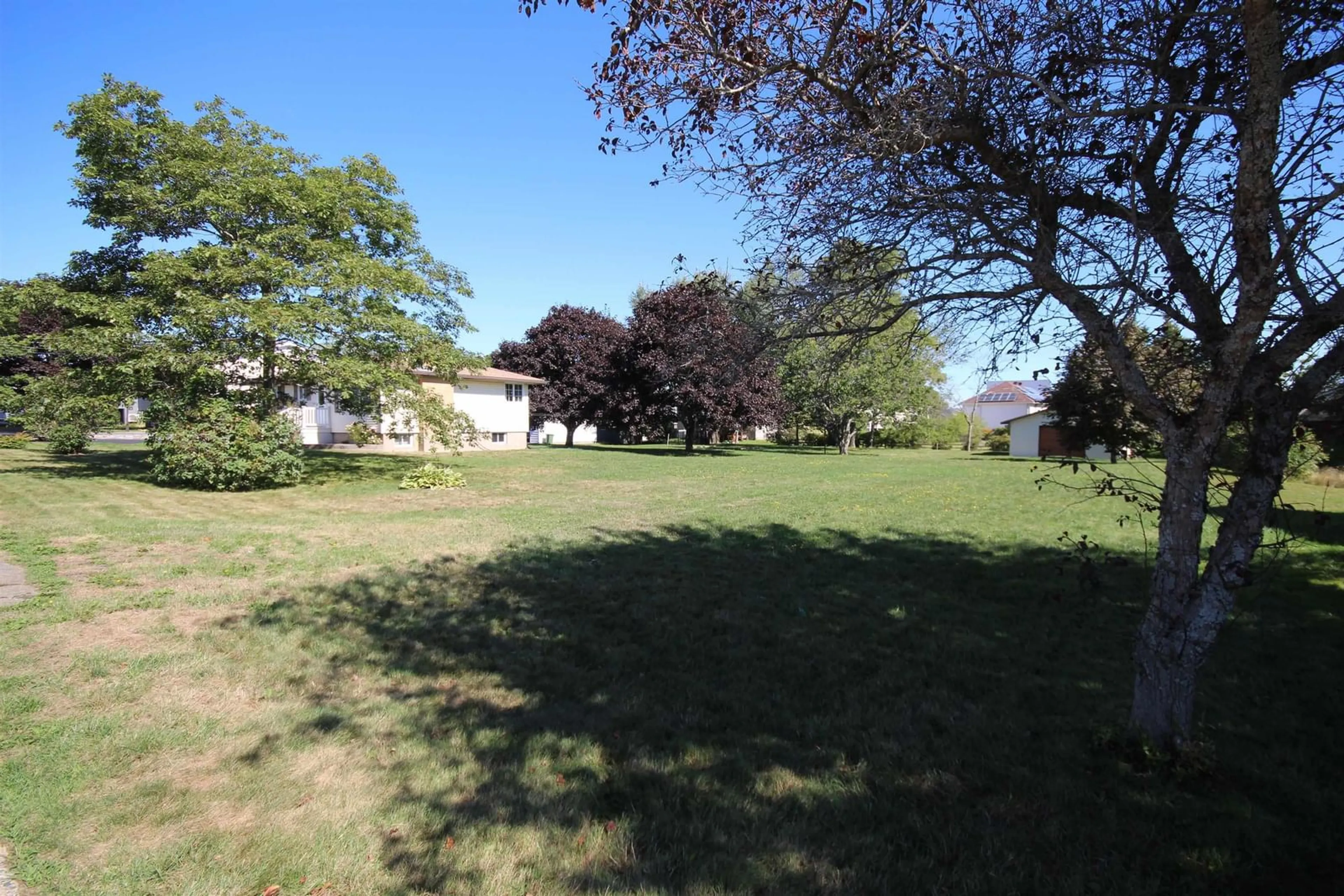 A pic from outside/outdoor area/front of a property/back of a property/a pic from drone, unknown for 304 Astral Dr, Cole Harbour Nova Scotia B2V 1B8