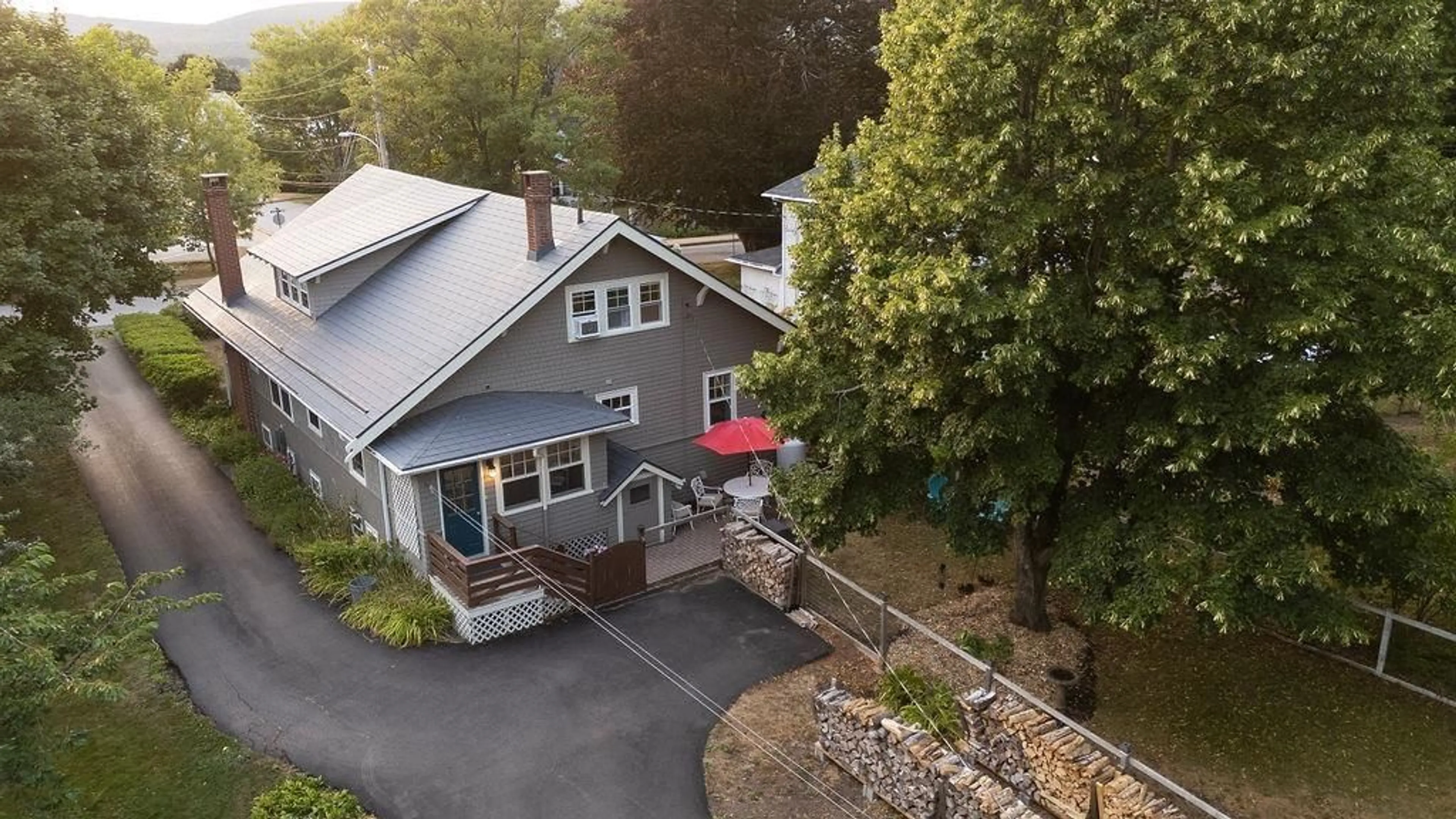 A pic from outside/outdoor area/front of a property/back of a property/a pic from drone, street for 68 School St, Annapolis Royal Nova Scotia B0S 1A0