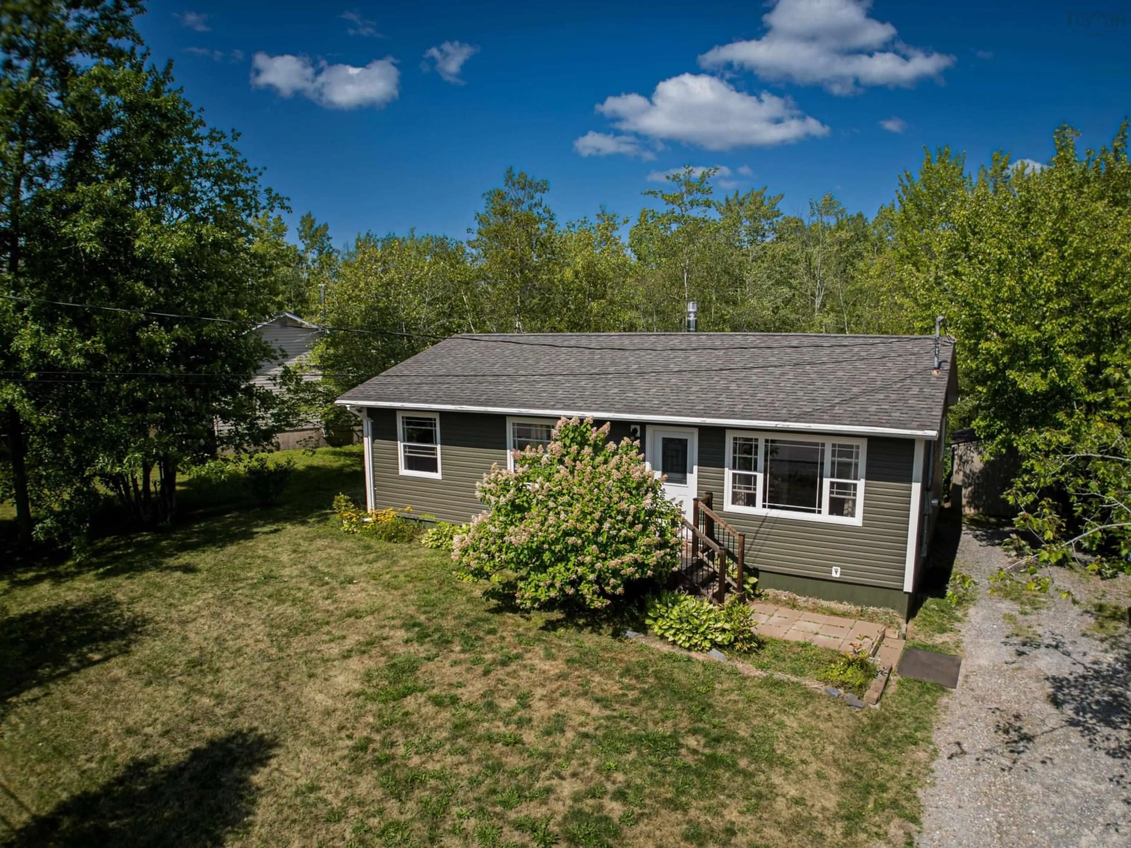 A pic from outside/outdoor area/front of a property/back of a property/a pic from drone, unknown for 20 Frederick Allen Dr, Lantz Nova Scotia B2S 1X9