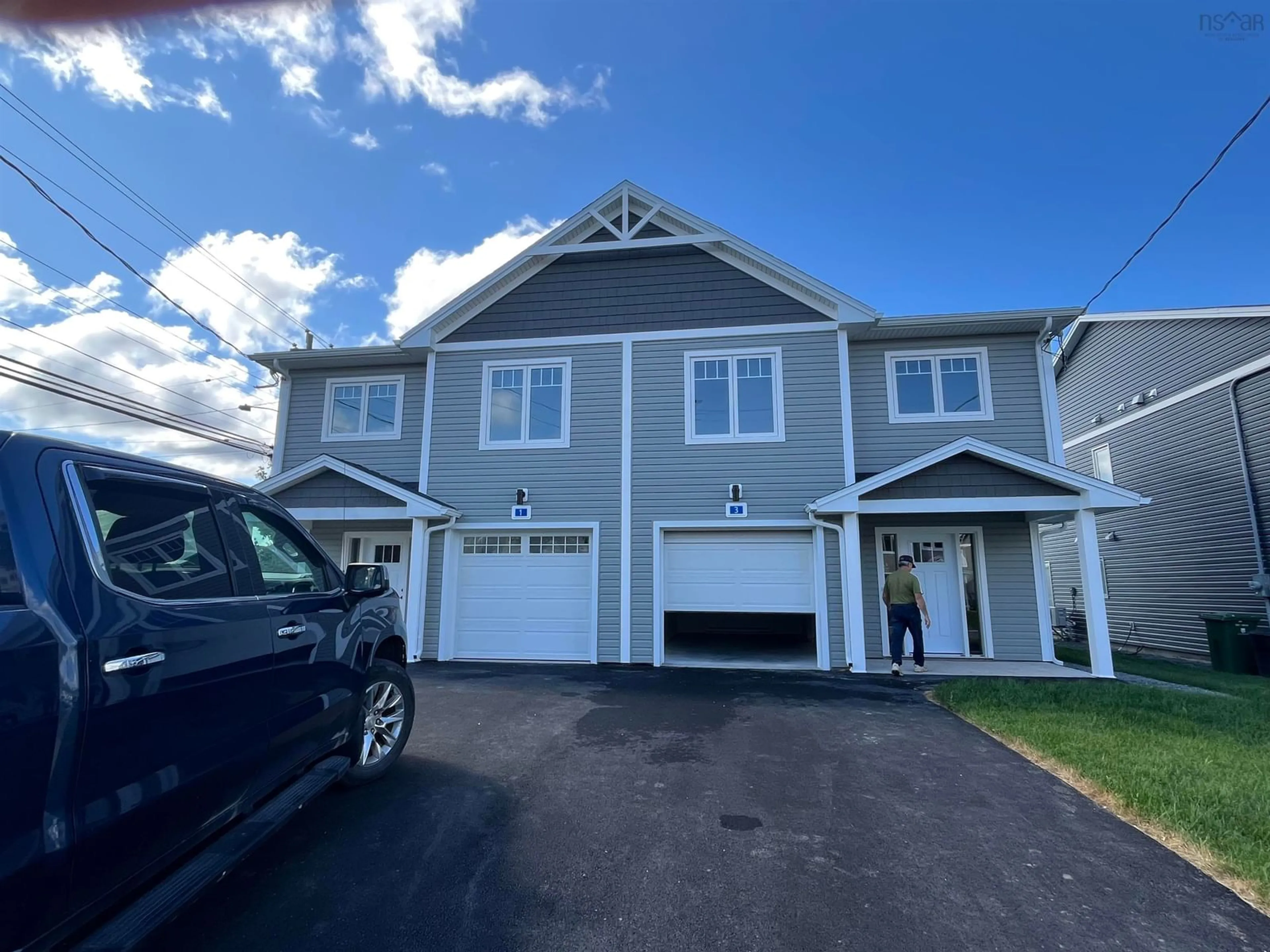Home with vinyl exterior material, unknown for 3 Sherwood, Enfield Nova Scotia B2T 0T2