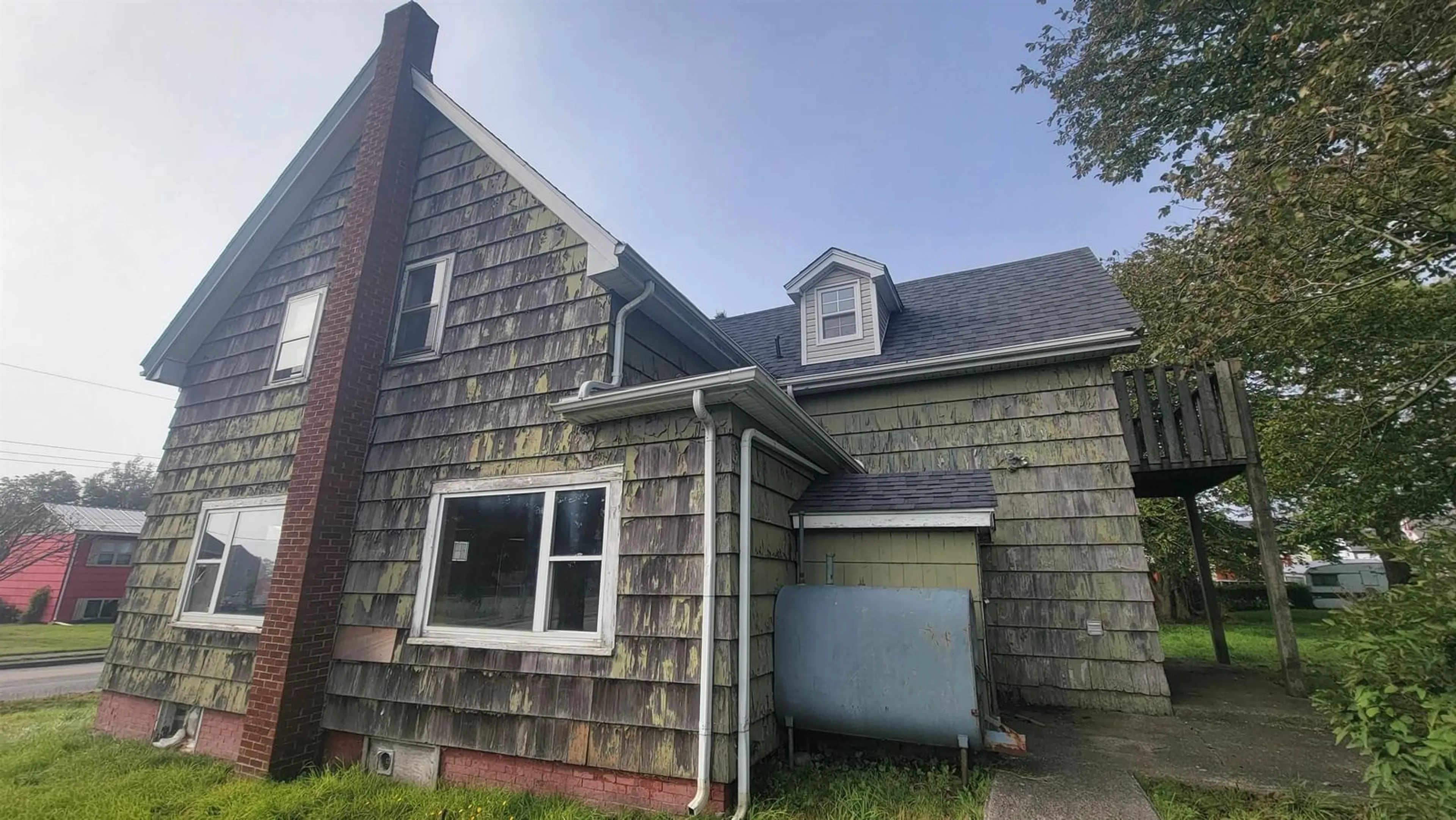 Unknown for 5 Prince St, Yarmouth Nova Scotia B5A 1R4