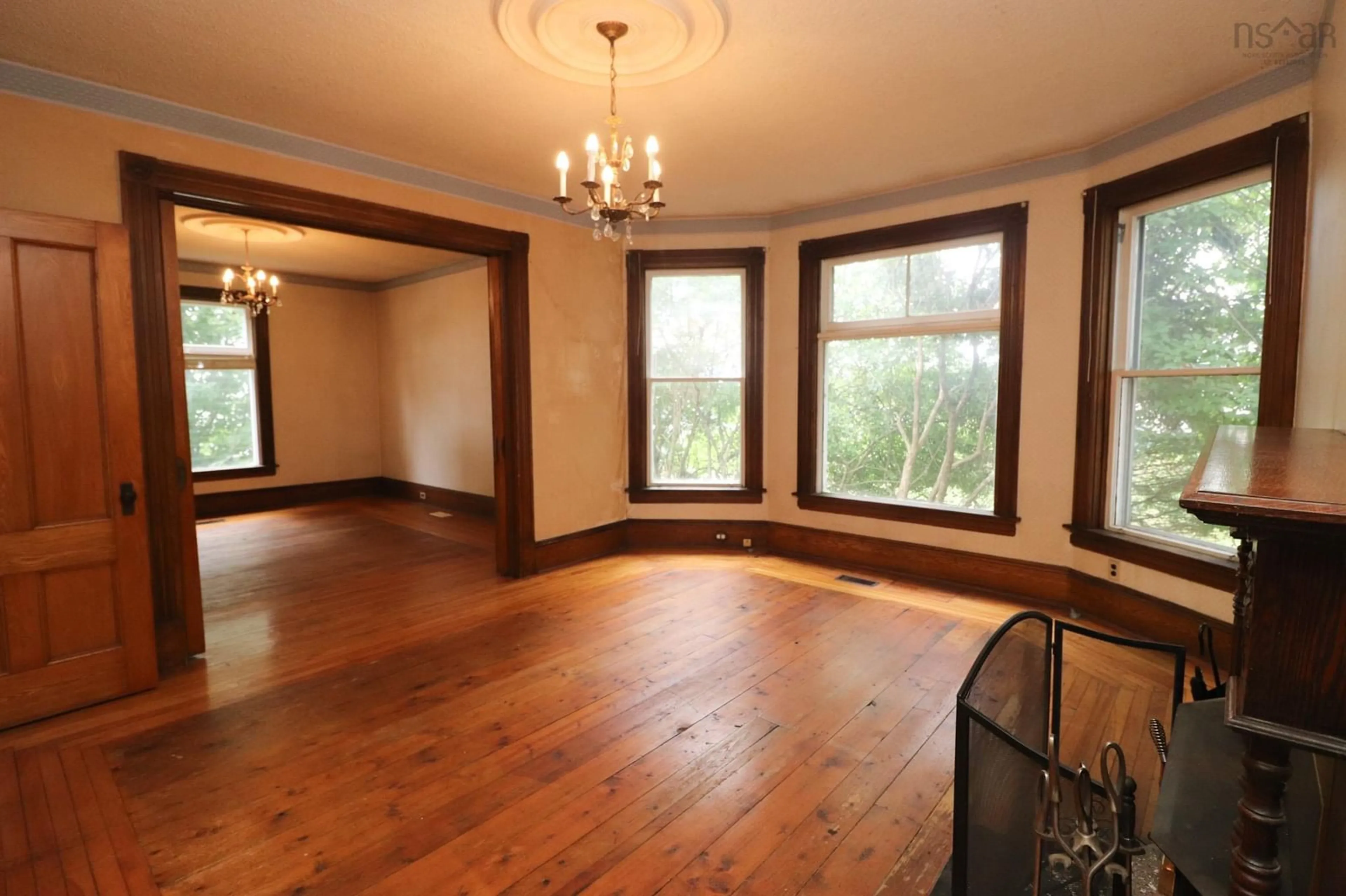 Dining room, wood/laminate floor for 8 Lansdoon Pl, Truro Nova Scotia B2N 2G1