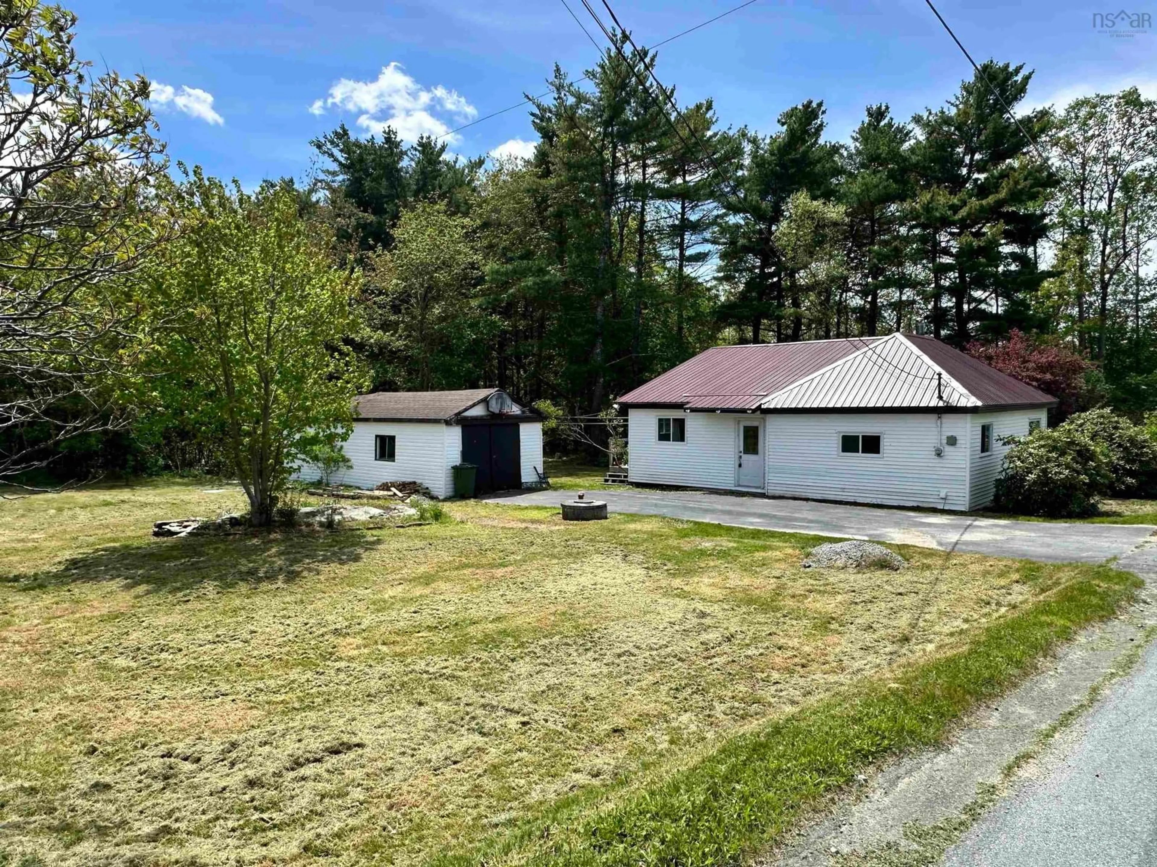 A pic from outside/outdoor area/front of a property/back of a property/a pic from drone, street for 83 Glenwood St, Milton Nova Scotia B0T 1P0