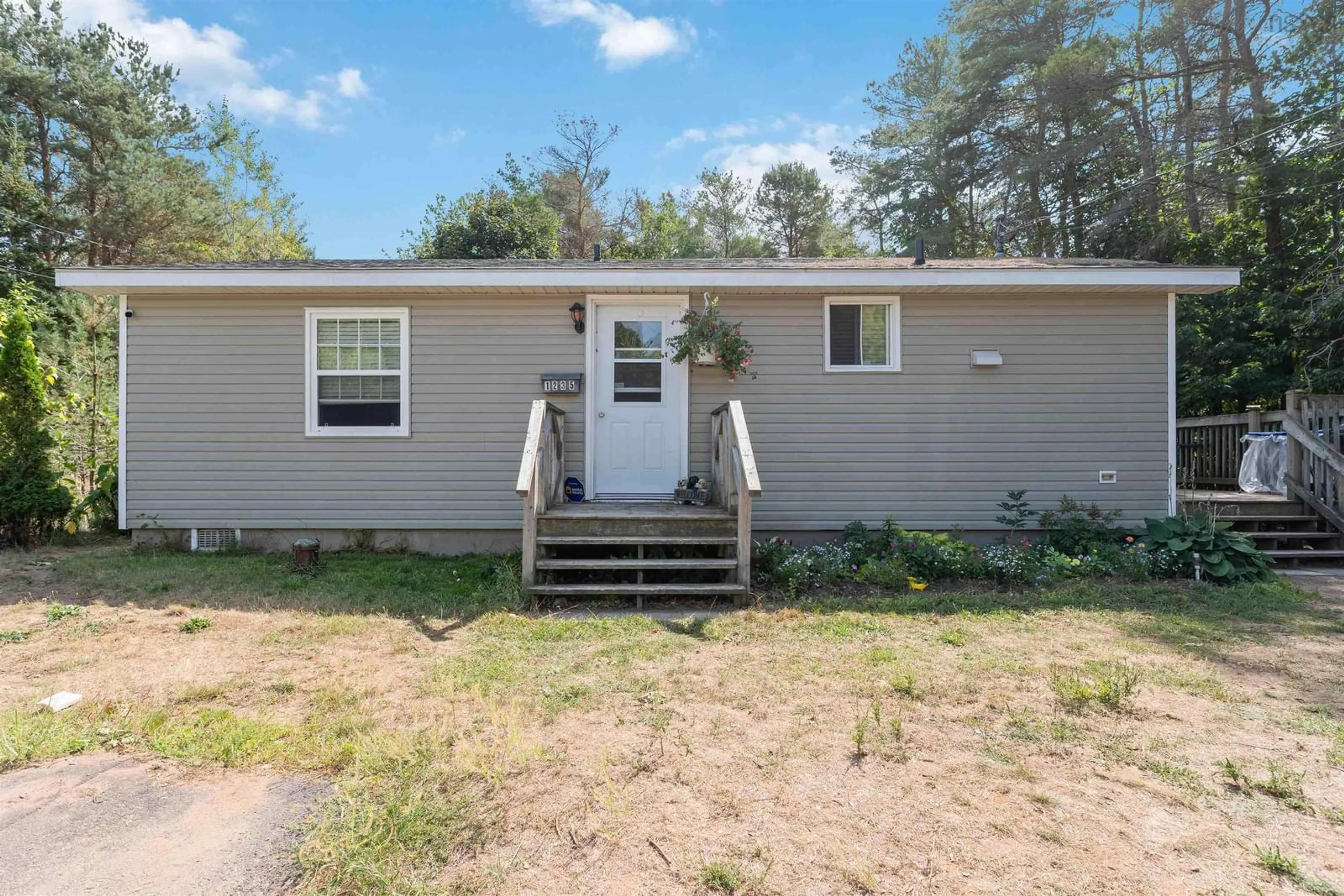 Home with vinyl exterior material, unknown for 1235 Schofield Rd, North Kentville Nova Scotia B4N 2X3
