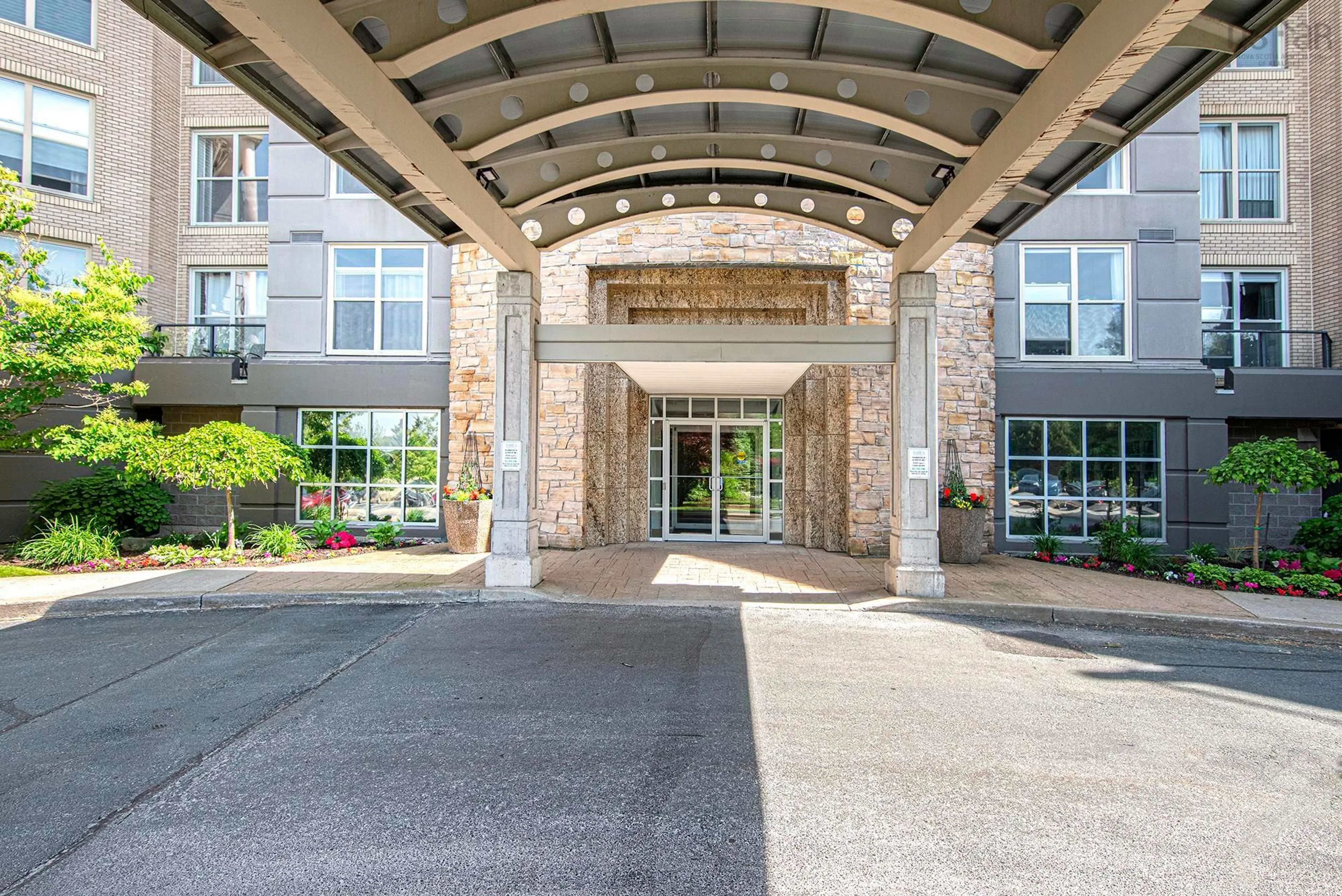 Indoor foyer for 36 Southgate Dr #416, Bedford Nova Scotia B4A 4M4