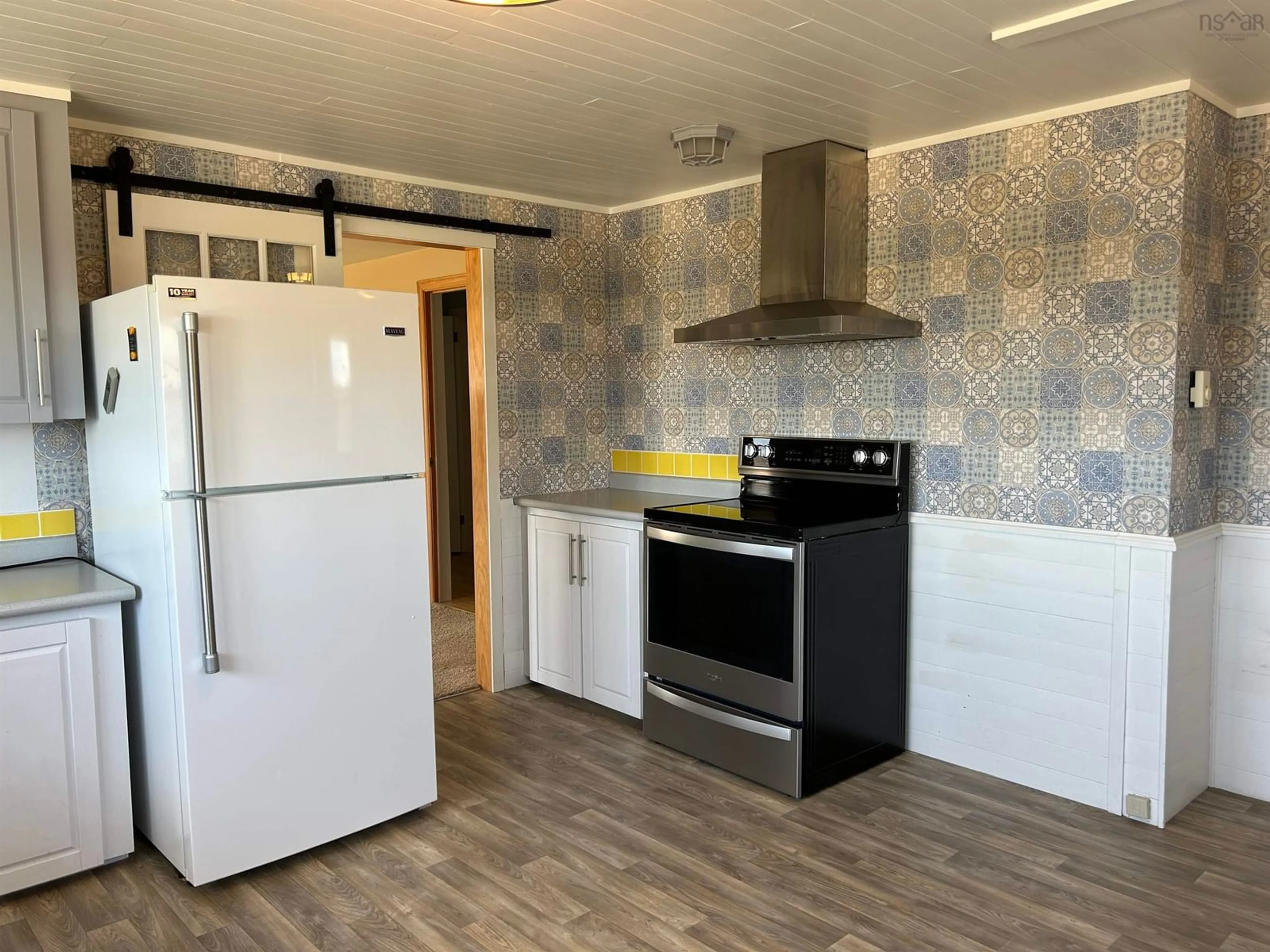 Standard kitchen, unknown for 2541 Main St, Clark's Harbour Nova Scotia B0W 1P0