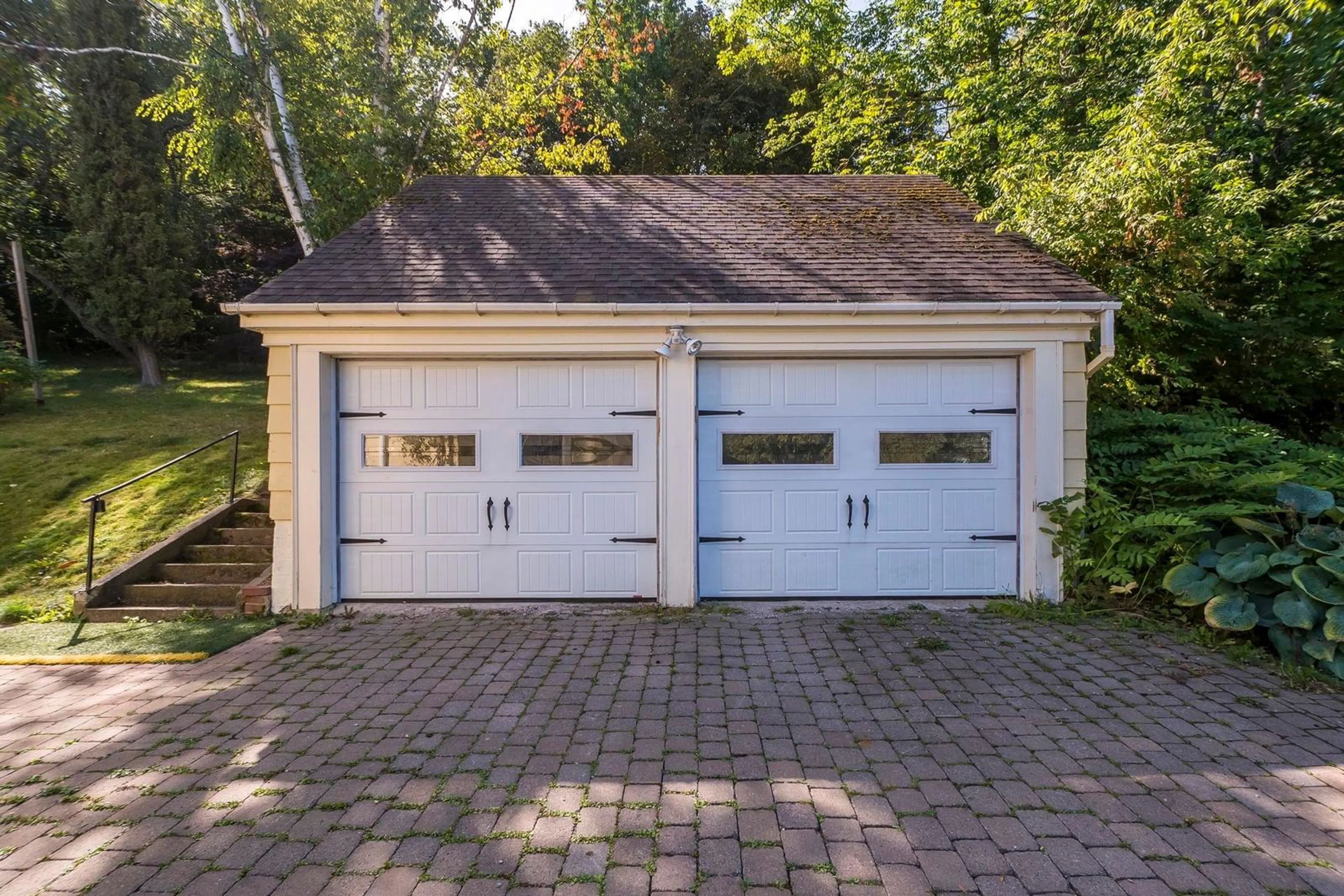 Indoor garage for 496 Albert St, Windsor Nova Scotia B0N 2T0