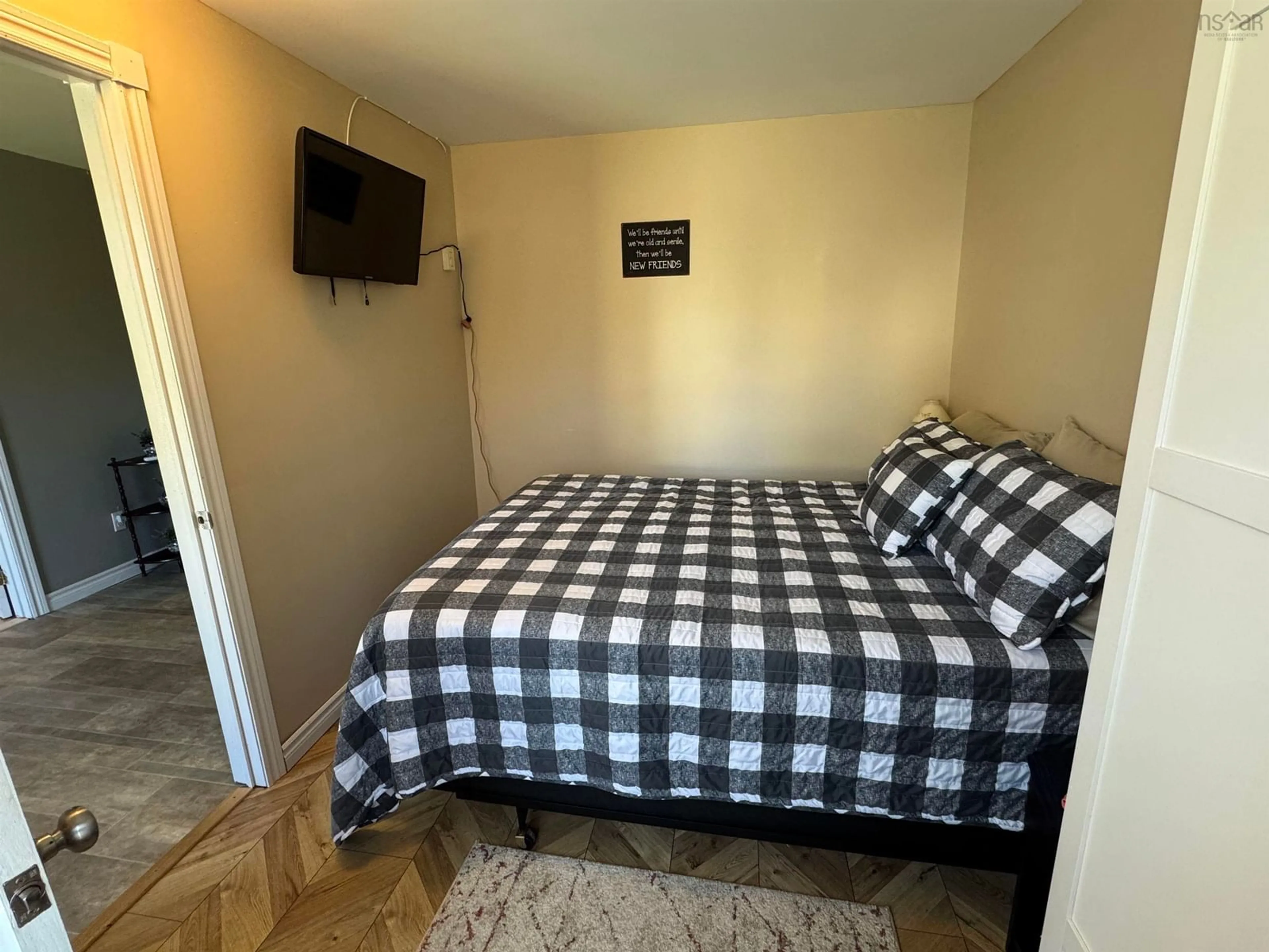A pic of a room for 87 Chestnut St, Pictou Nova Scotia B0K 1H0