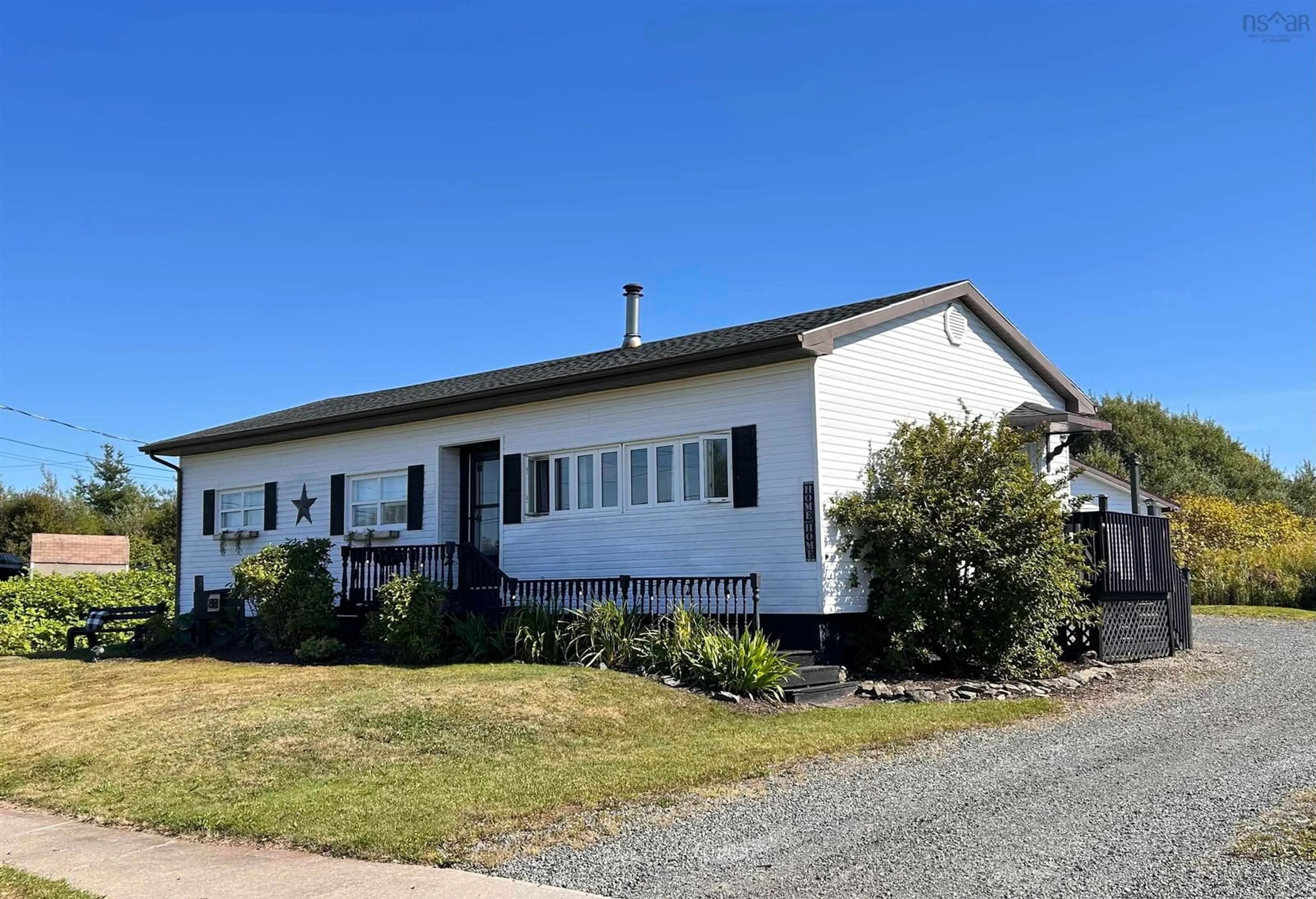Home with vinyl exterior material, building for 88 Reservior Ave., Glace Bay Nova Scotia B1A 4M4