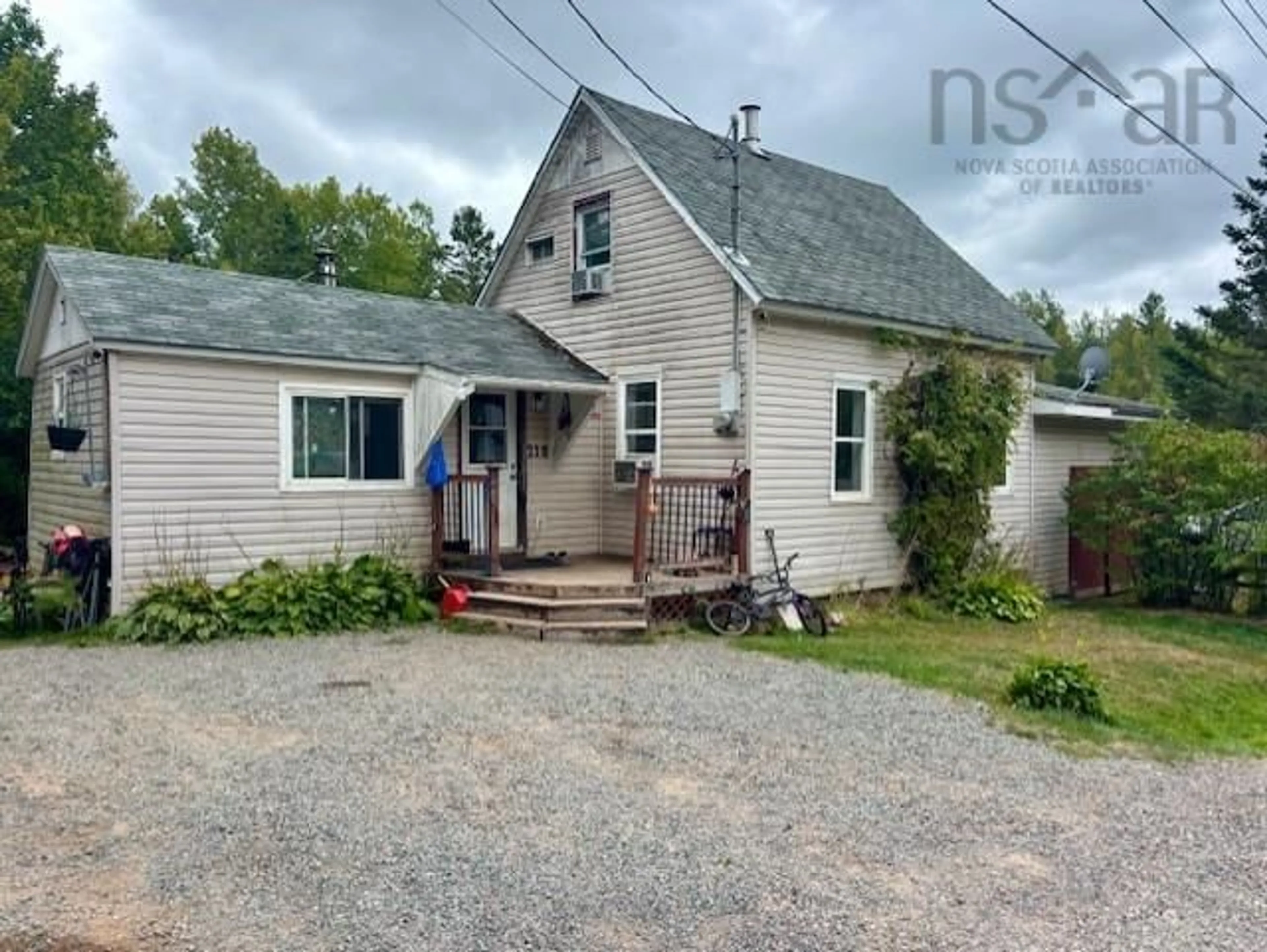 A pic from outside/outdoor area/front of a property/back of a property/a pic from drone, street for 210 Foundry St, Oxford Nova Scotia B0M 1P0