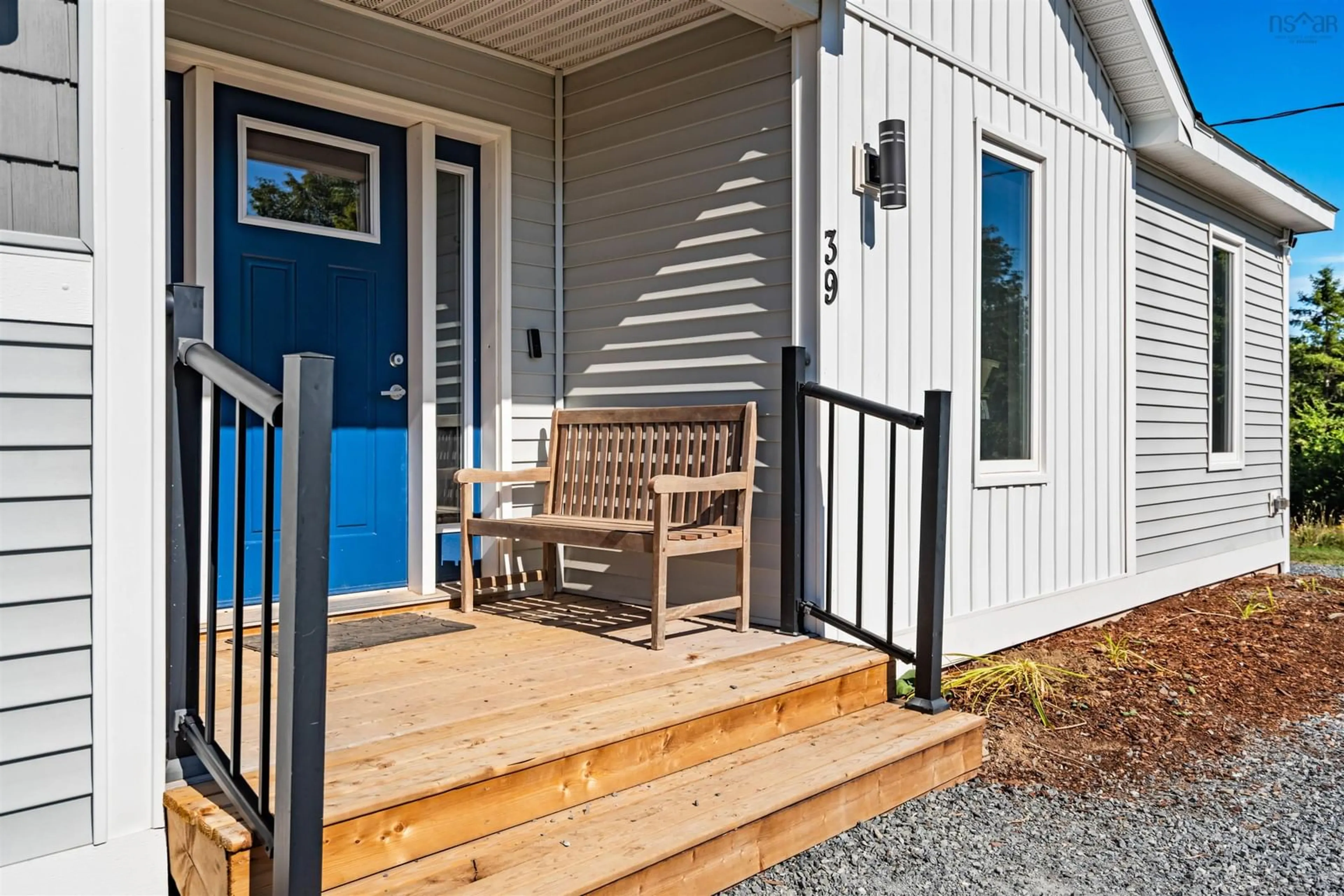 Indoor entryway for 39 Brandon Crt, Riverton Nova Scotia B0K 1S0