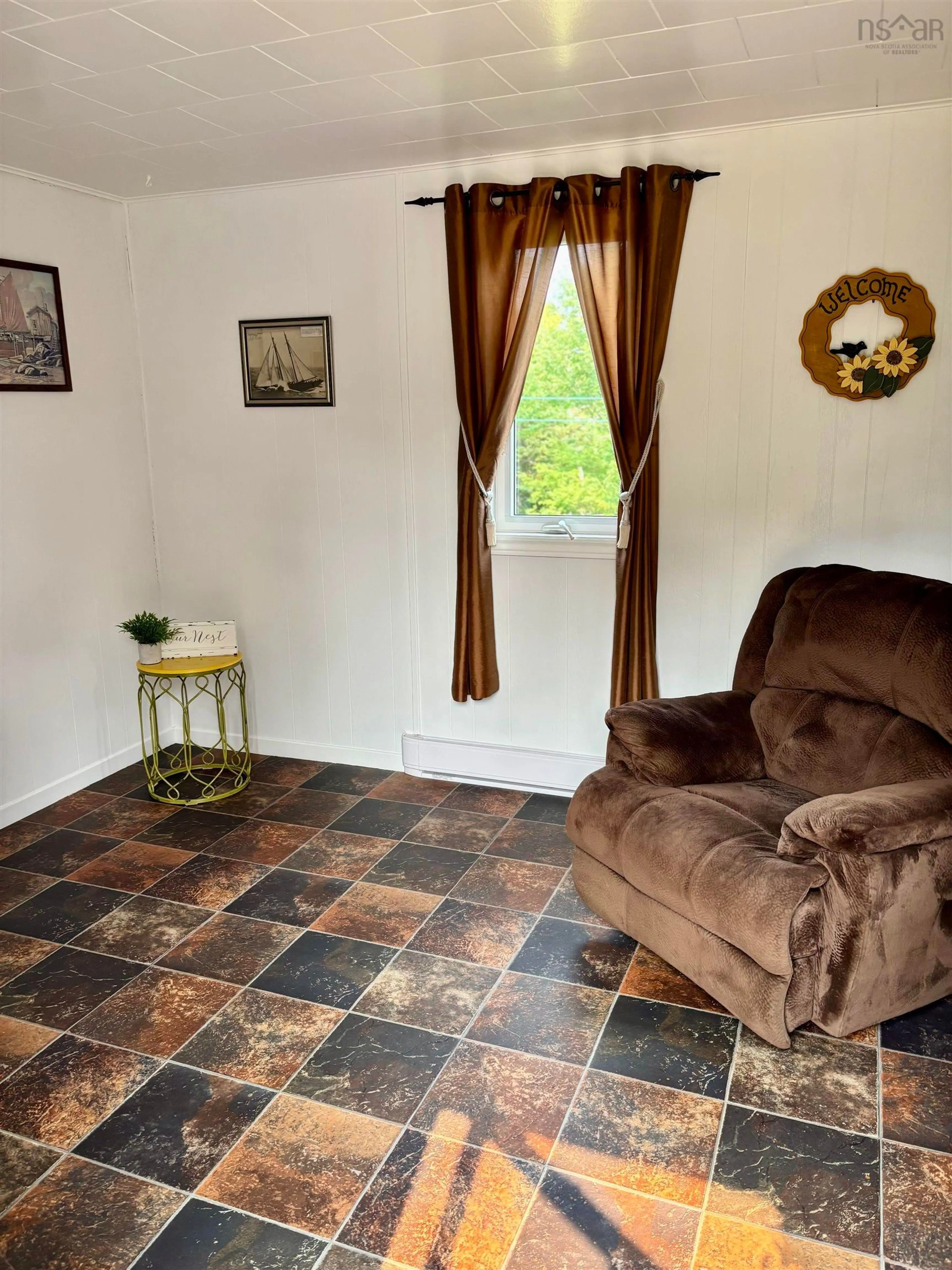 A pic of a room for 41 Helens Ave, Georges River Nova Scotia B1Y 3G5