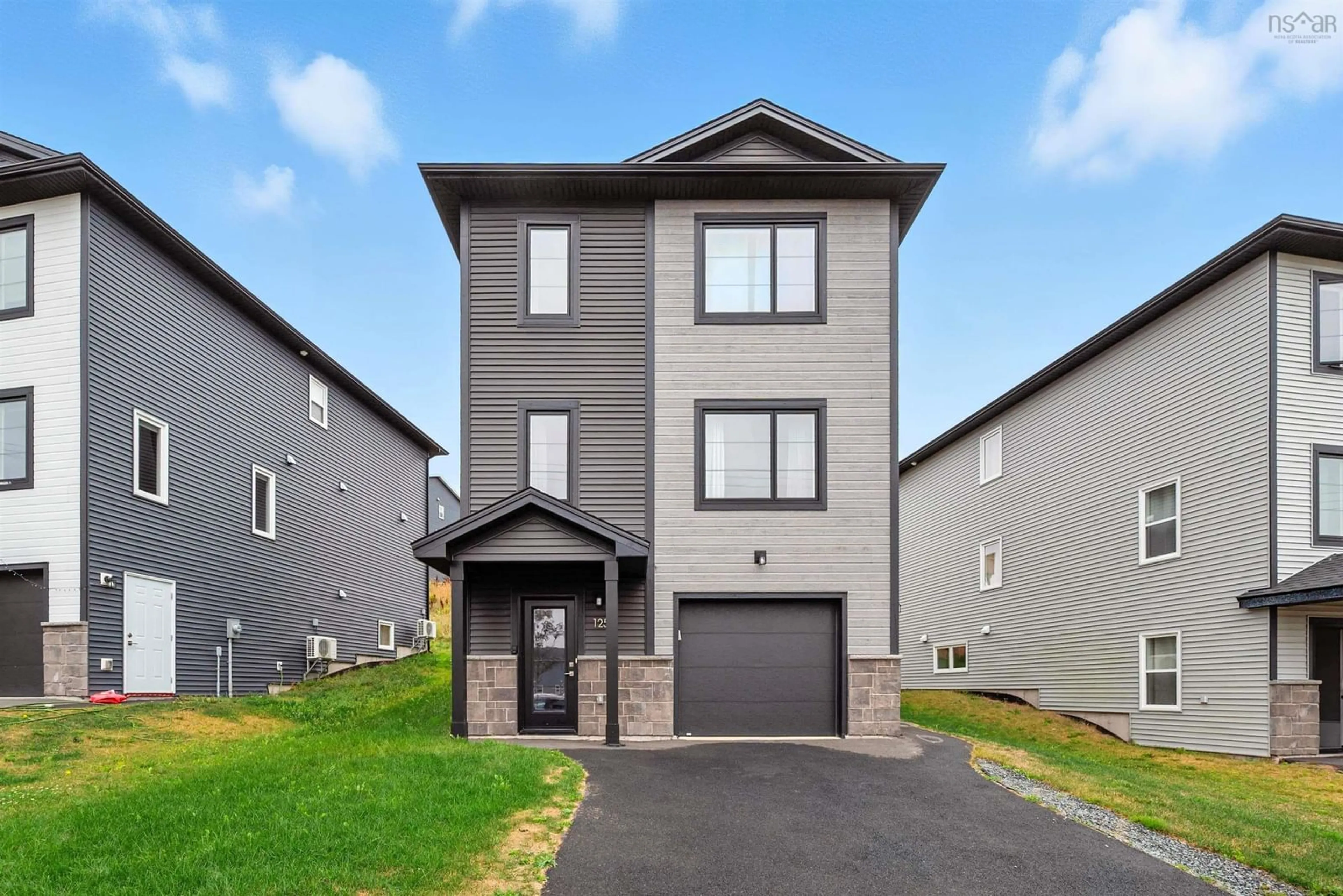 Home with vinyl exterior material, street for 125 Higgins Ave, Beechville Nova Scotia B3T 0M5