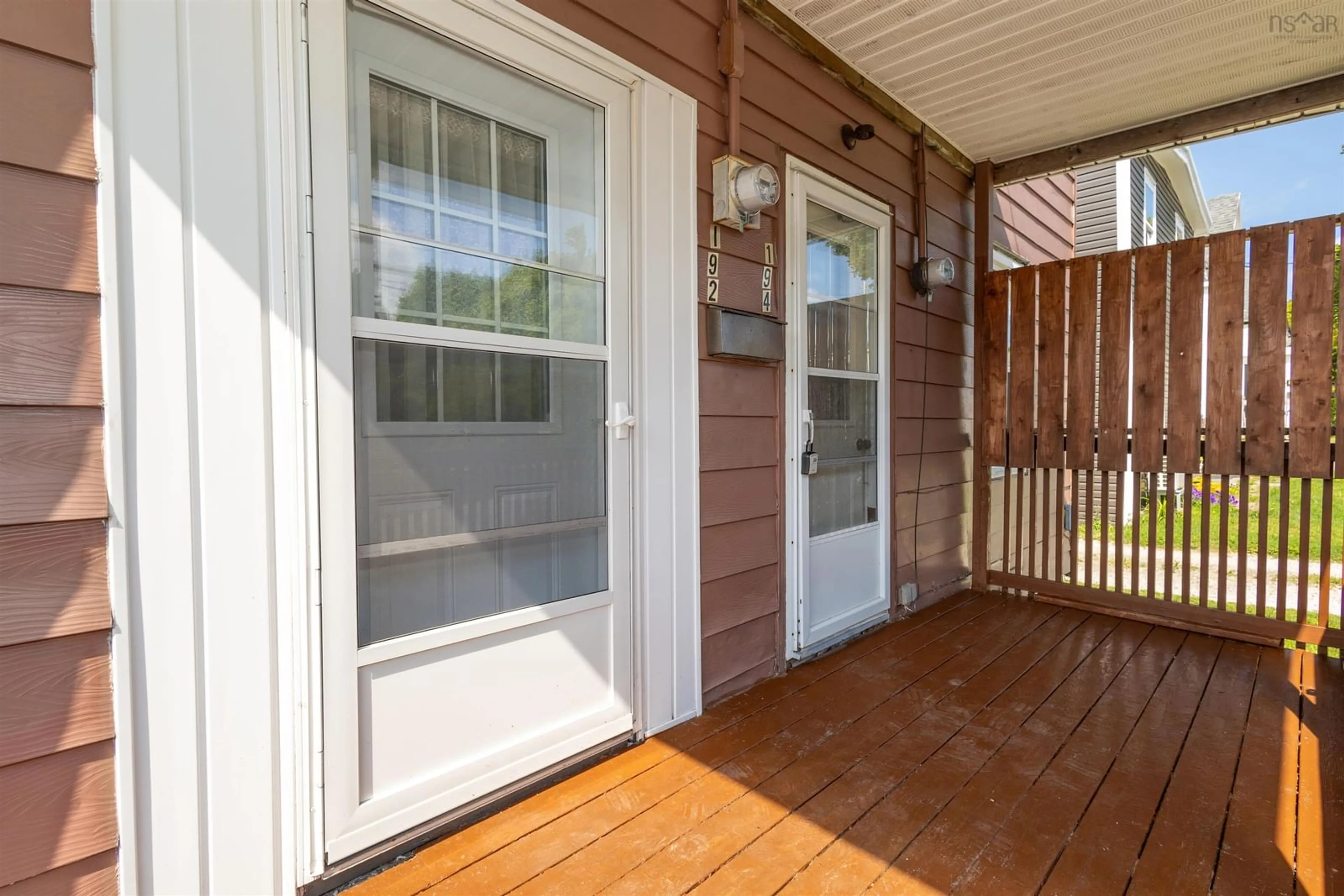 Indoor entryway for 192-194 Gatacre St, Sydney Nova Scotia B1N 1Z2
