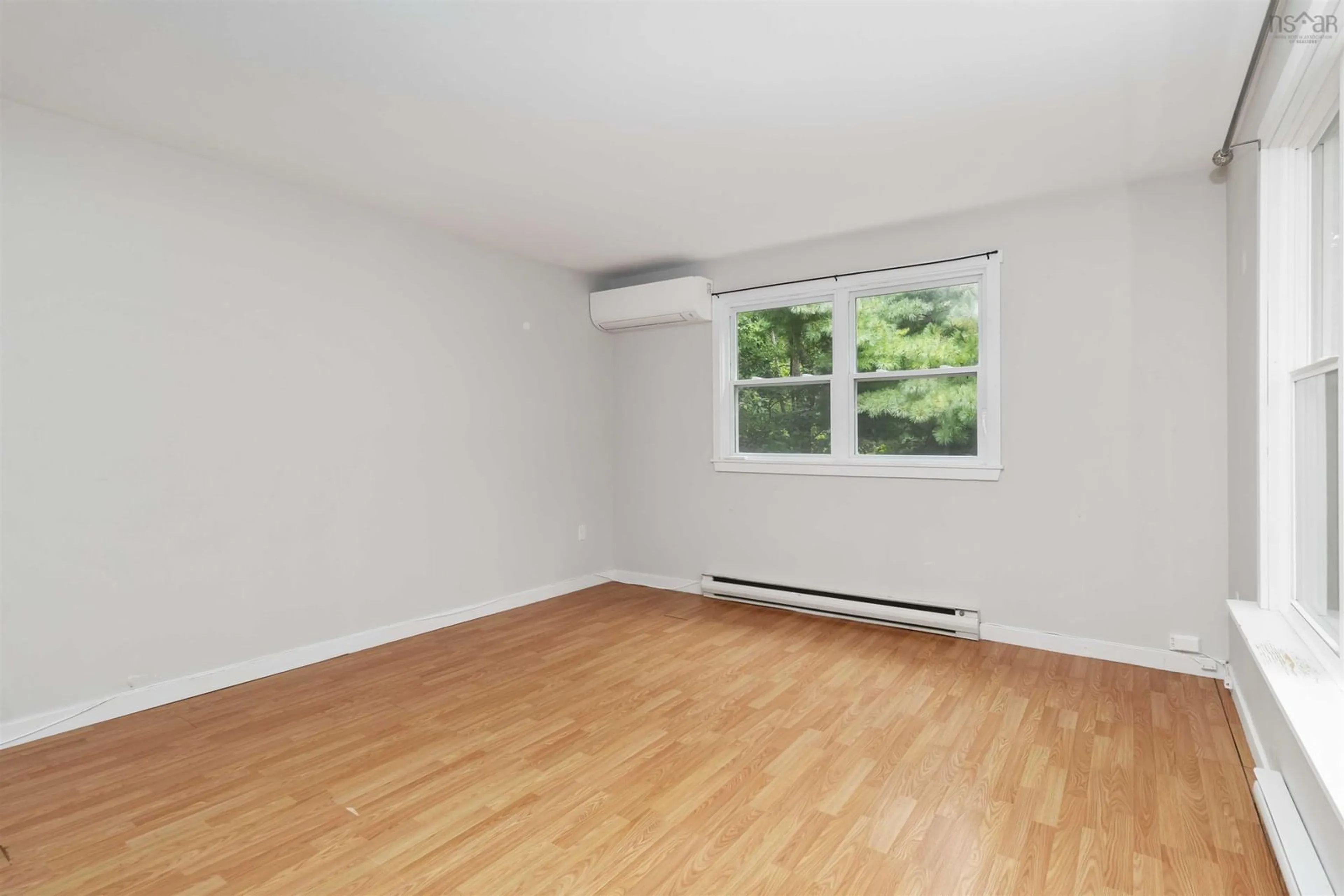 A pic of a room for 18 Dublin Ave, Bridgewater Nova Scotia B4V 2V7