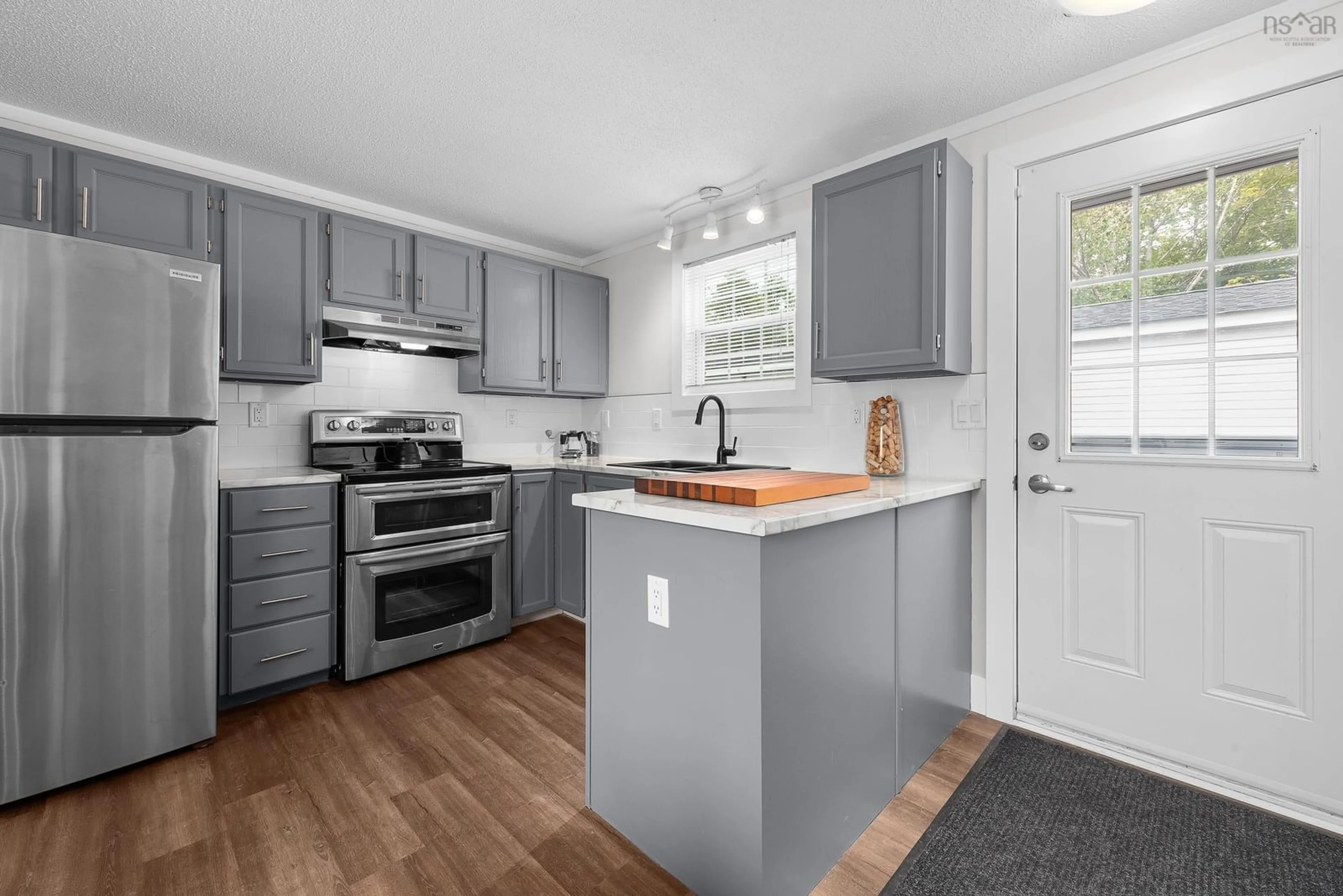 Open concept kitchen, unknown for 1158 Susan Dr, Beaver Bank Nova Scotia B4E 1P1