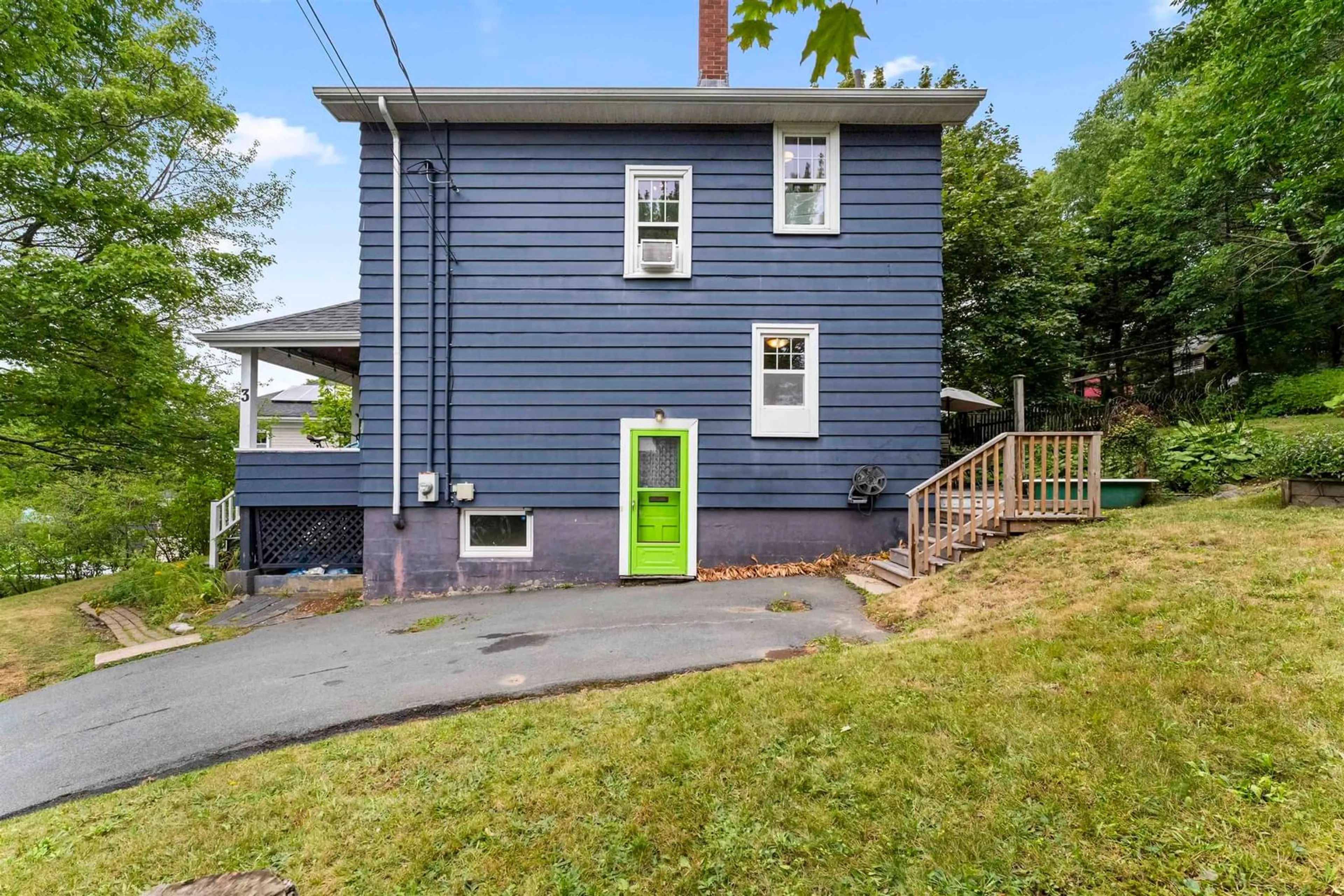 Home with vinyl exterior material, street for 3 Southdale St, Dartmouth Nova Scotia B2Y 2H7