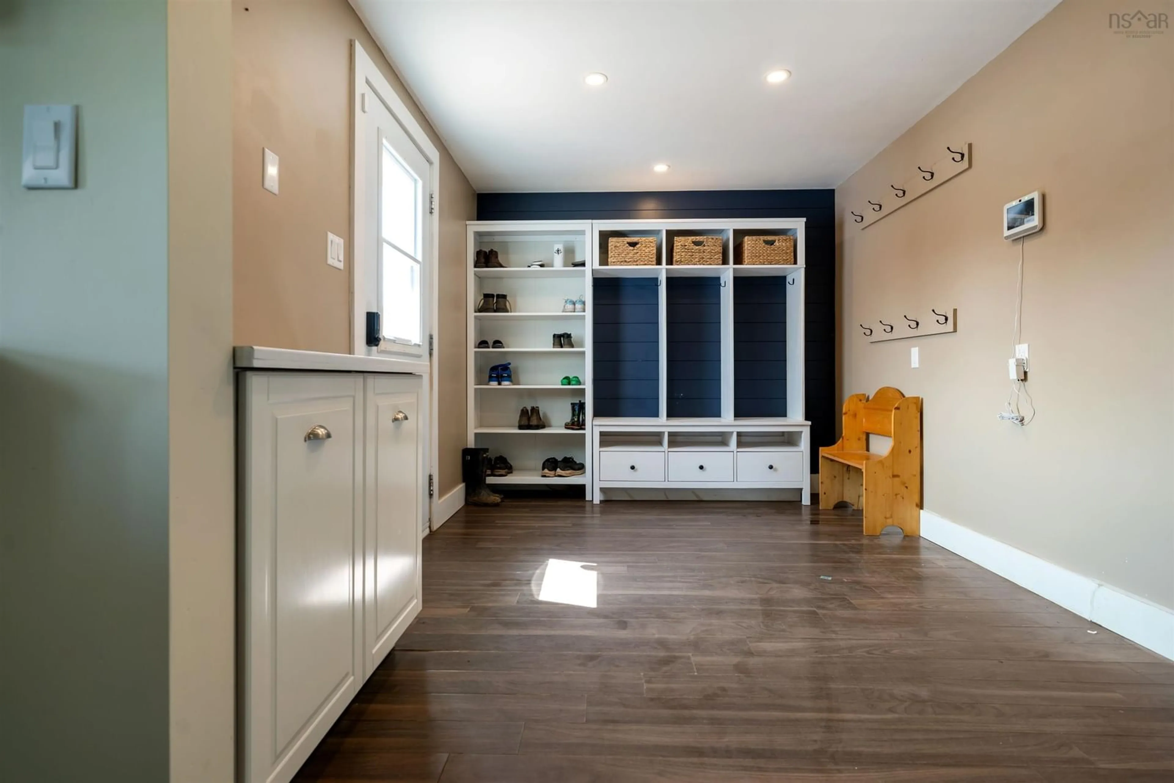 Indoor entryway for 5786 Highway 2, Bass River Nova Scotia B0M 1B0