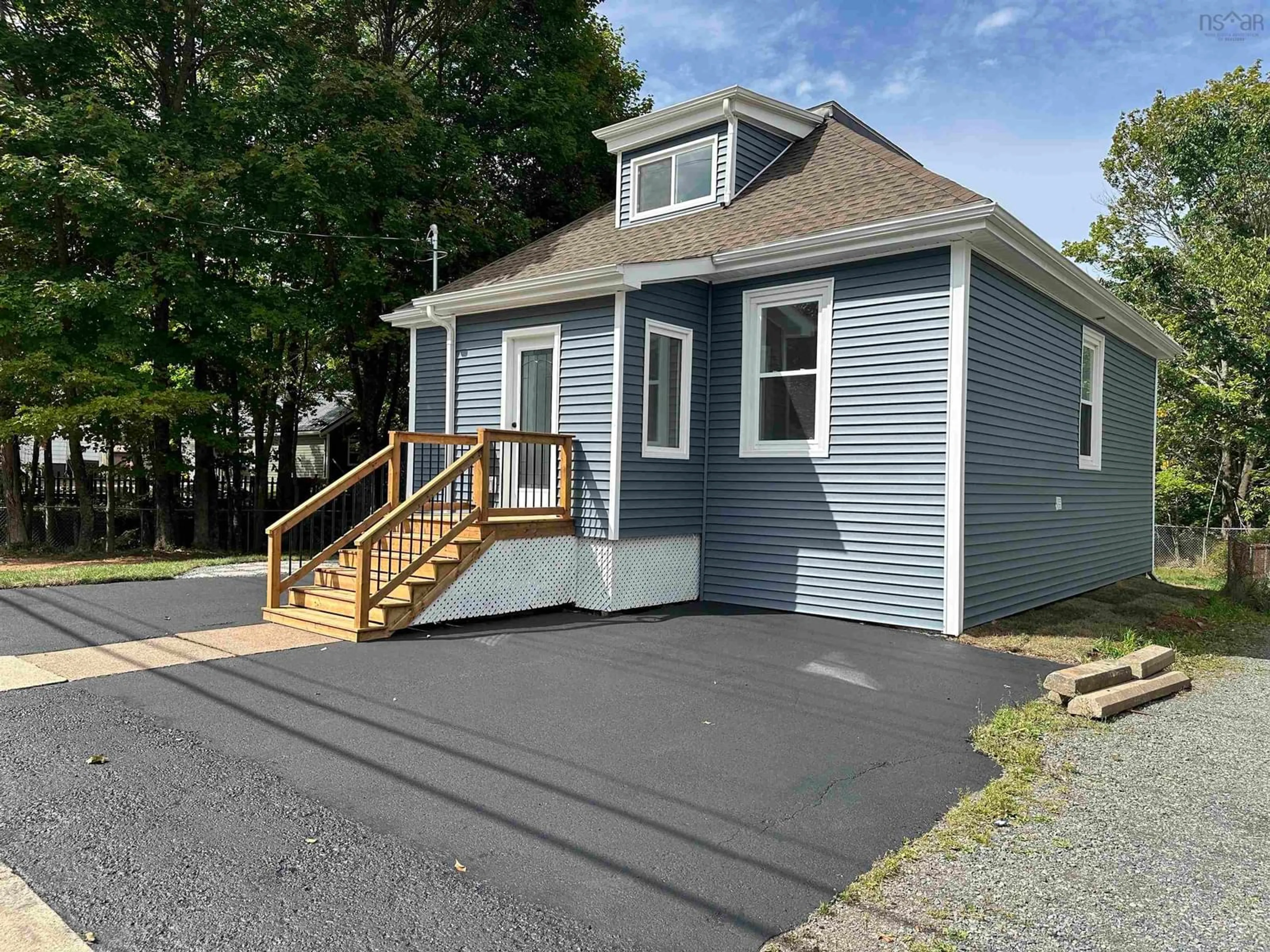 Home with vinyl exterior material, street for 131 Brunswick St, Truro Nova Scotia B2N 2H5
