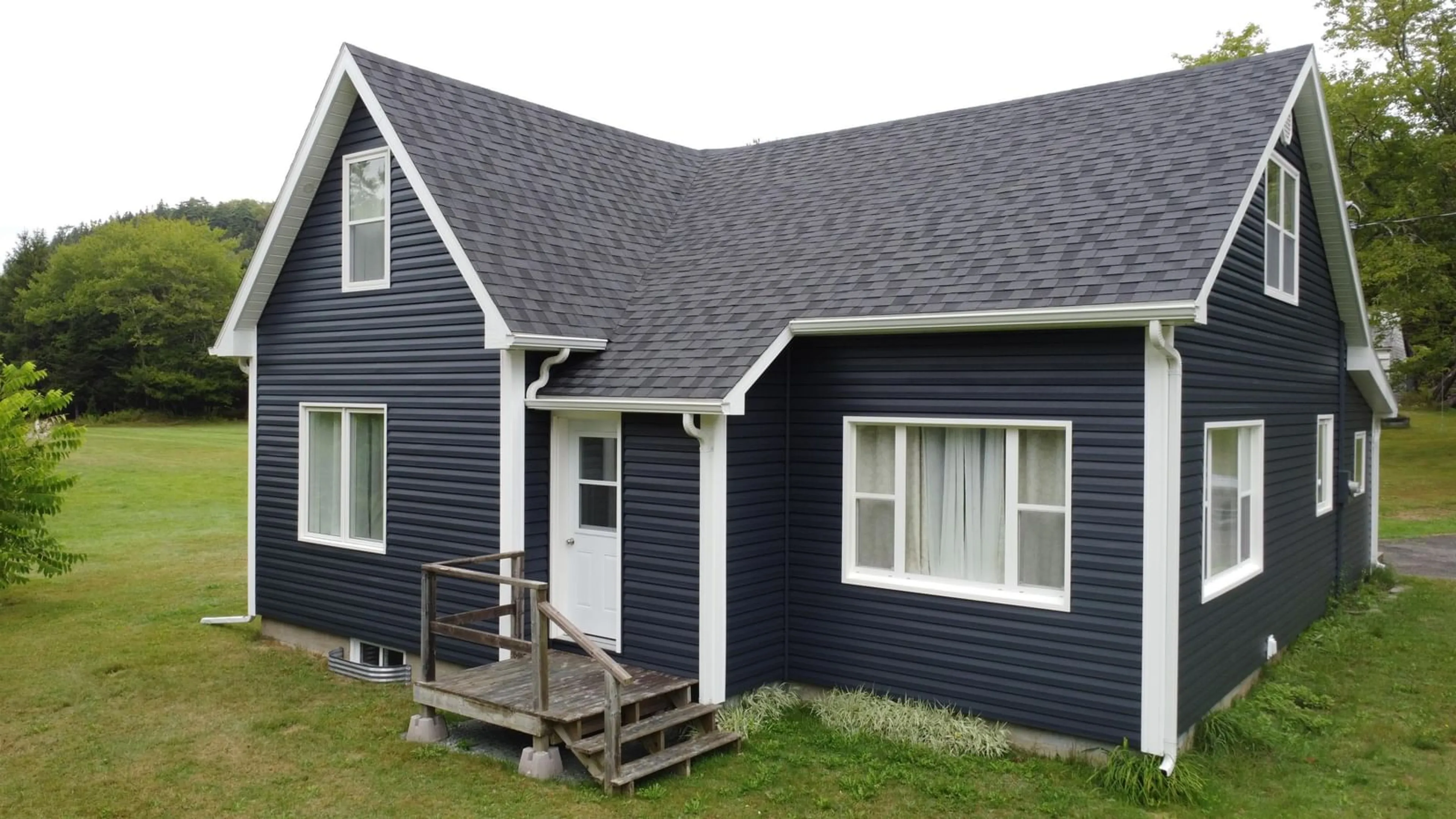 Home with vinyl exterior material, building for 8664 Highway 7, Sherbrooke Nova Scotia B0J 3C0