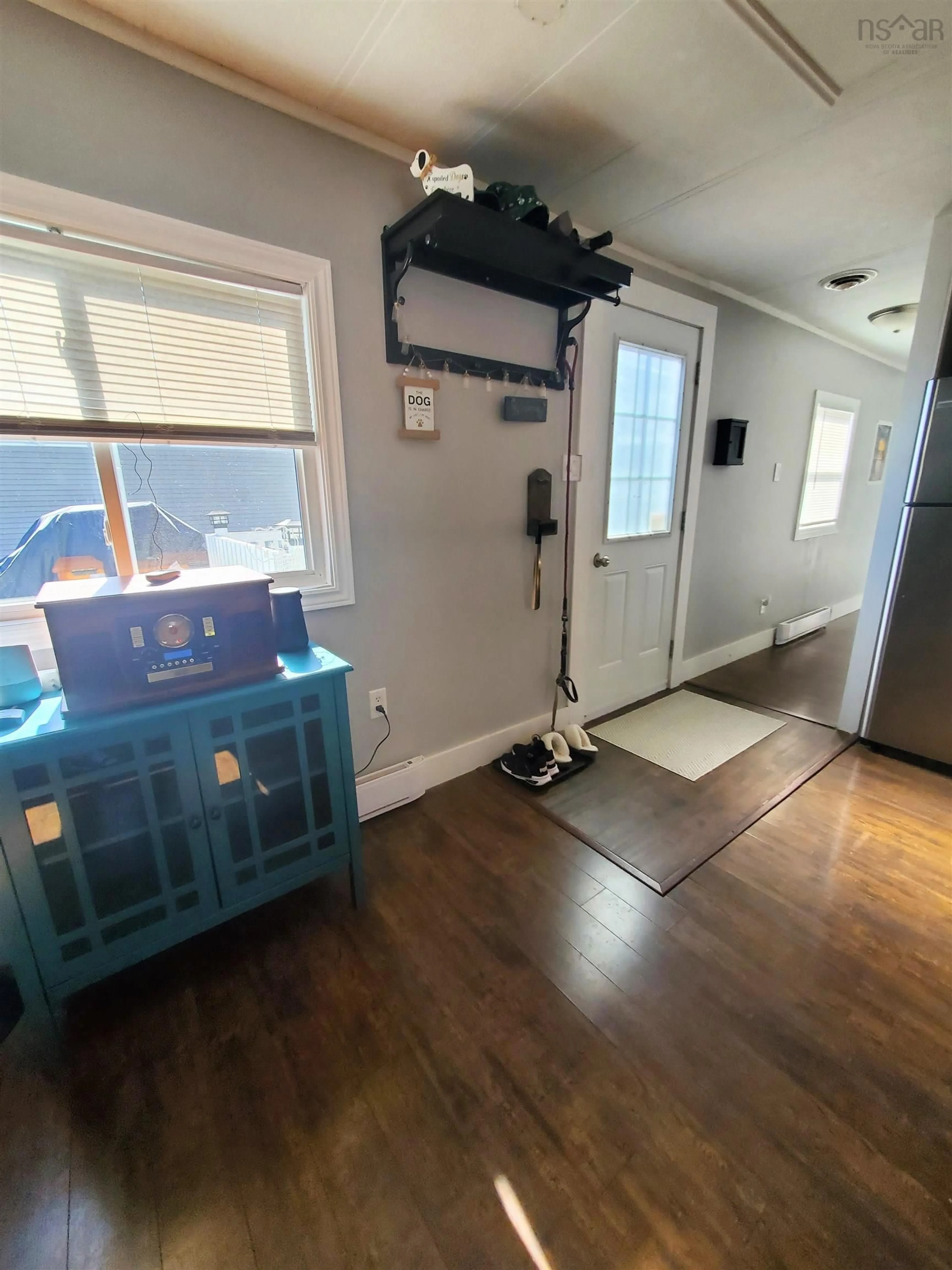 Indoor entryway for 1410 Duck Pond Dr, Beaver Bank Nova Scotia B4E 1Y3
